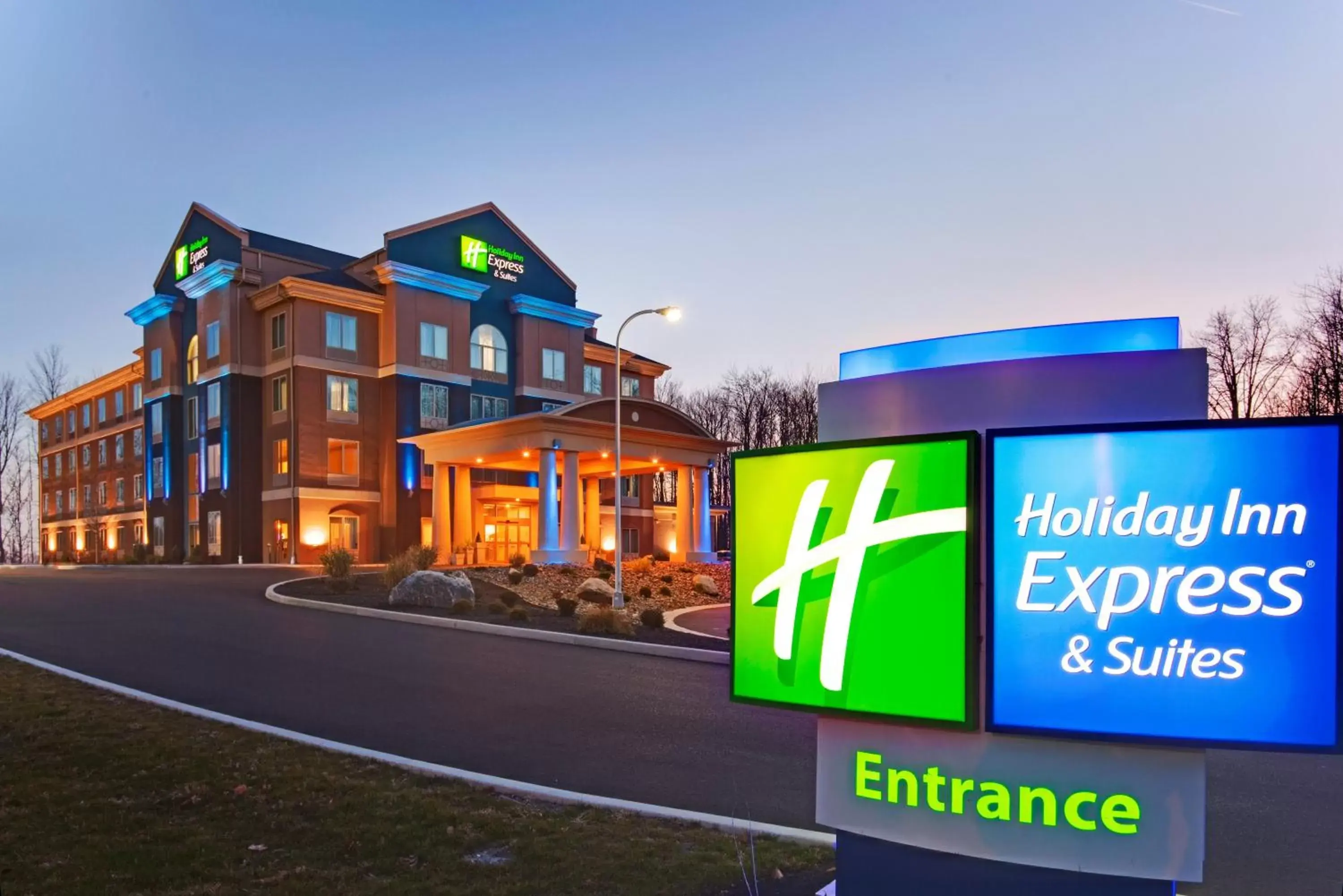 Holiday Inn Express Hotel & Suites Hamburg by IHG Holiday Inn Express Hotel & Suites Hamburg by IHG