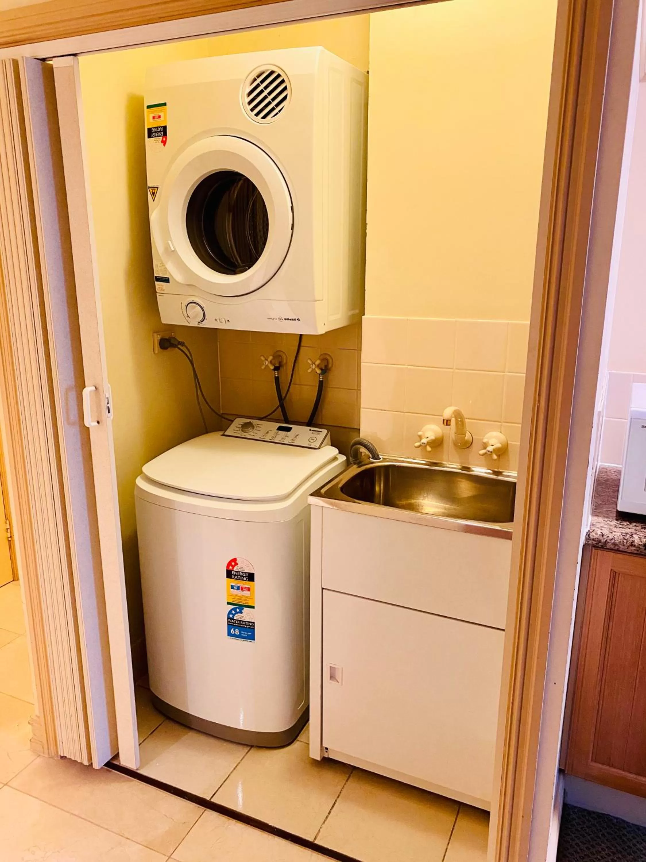 Area and facilities in Royal Albert Hotel