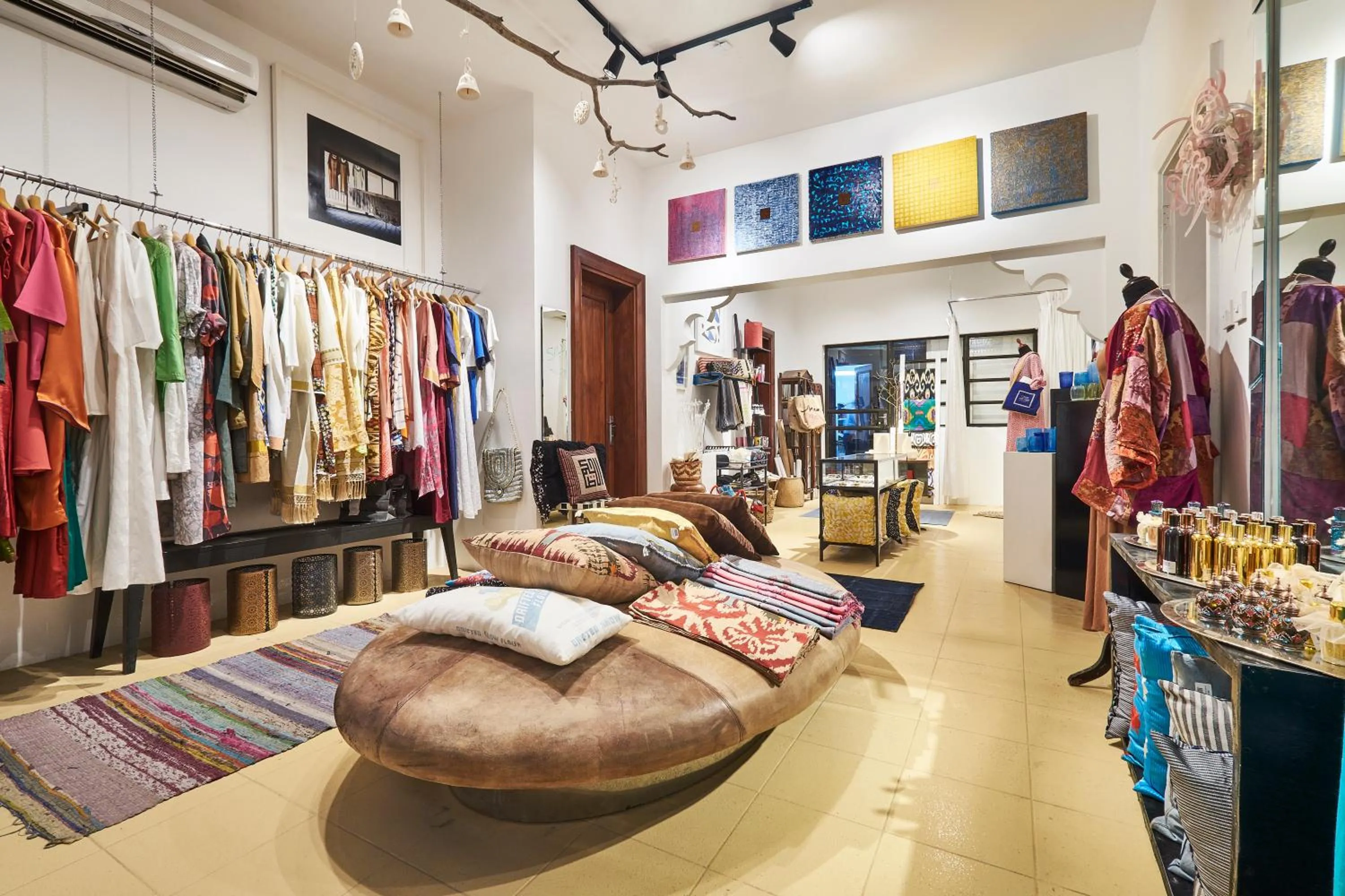 On-site shops in XVA Art Hotel