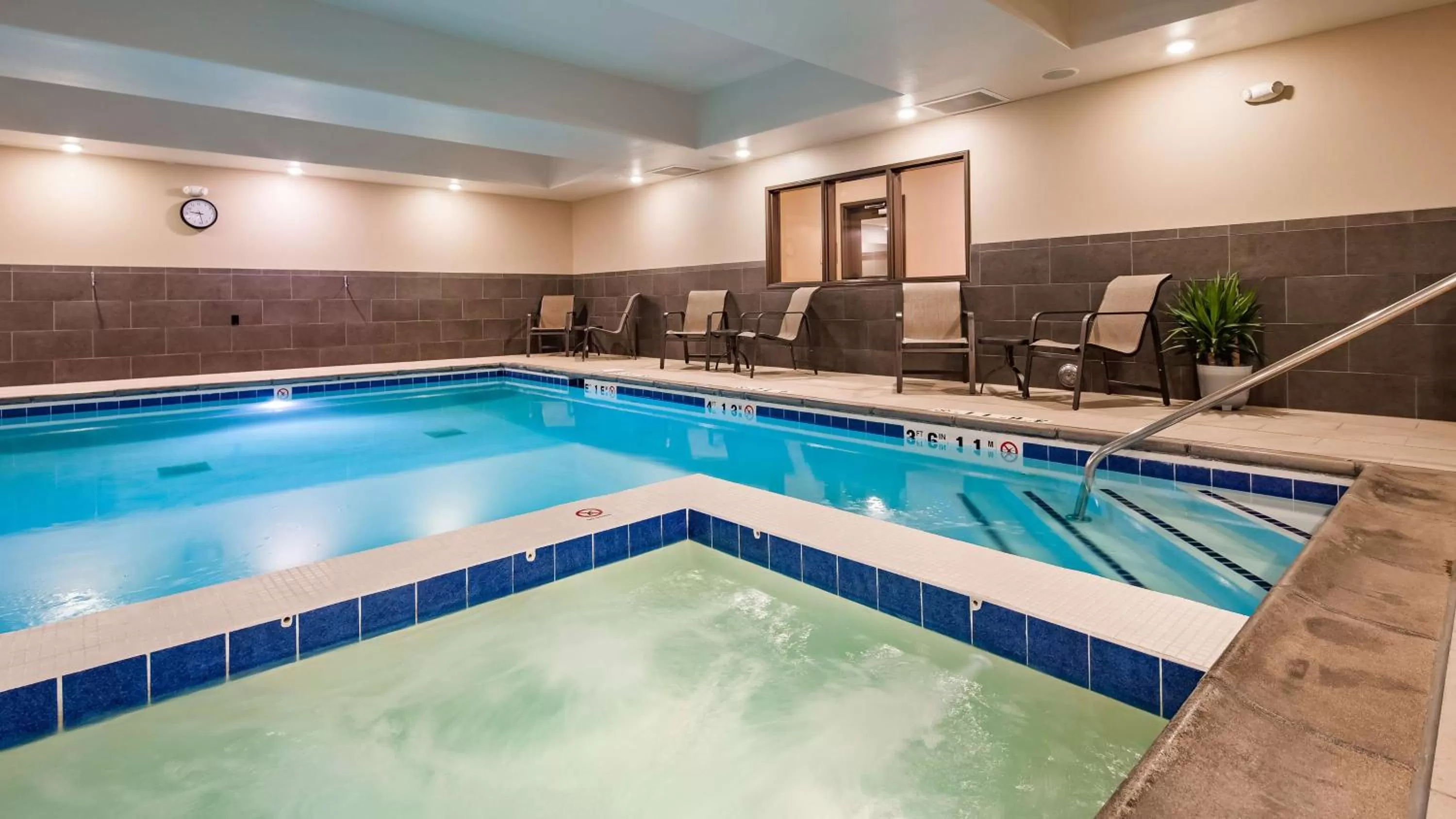 Pool view in Best Western Plus Overland Inn