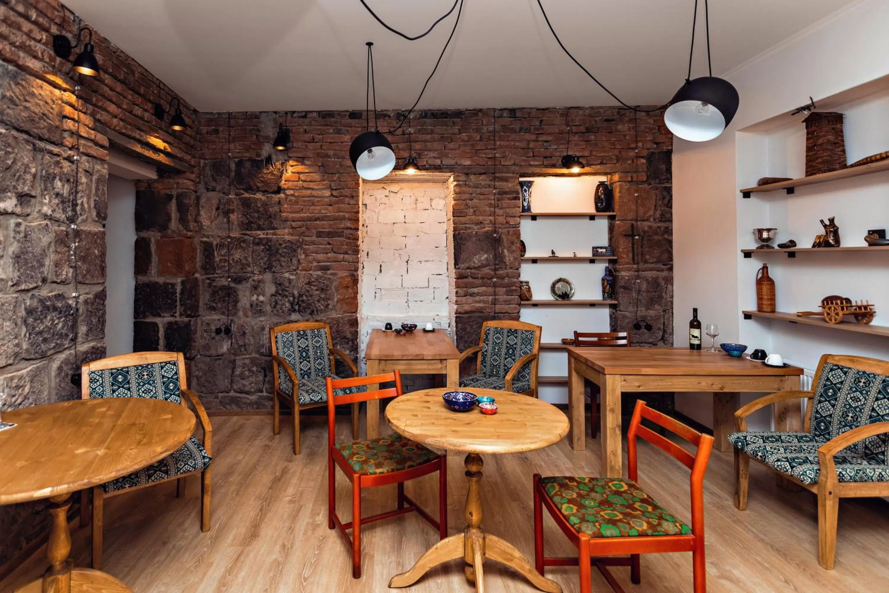 Living room, Restaurant/Places to Eat in Grape House