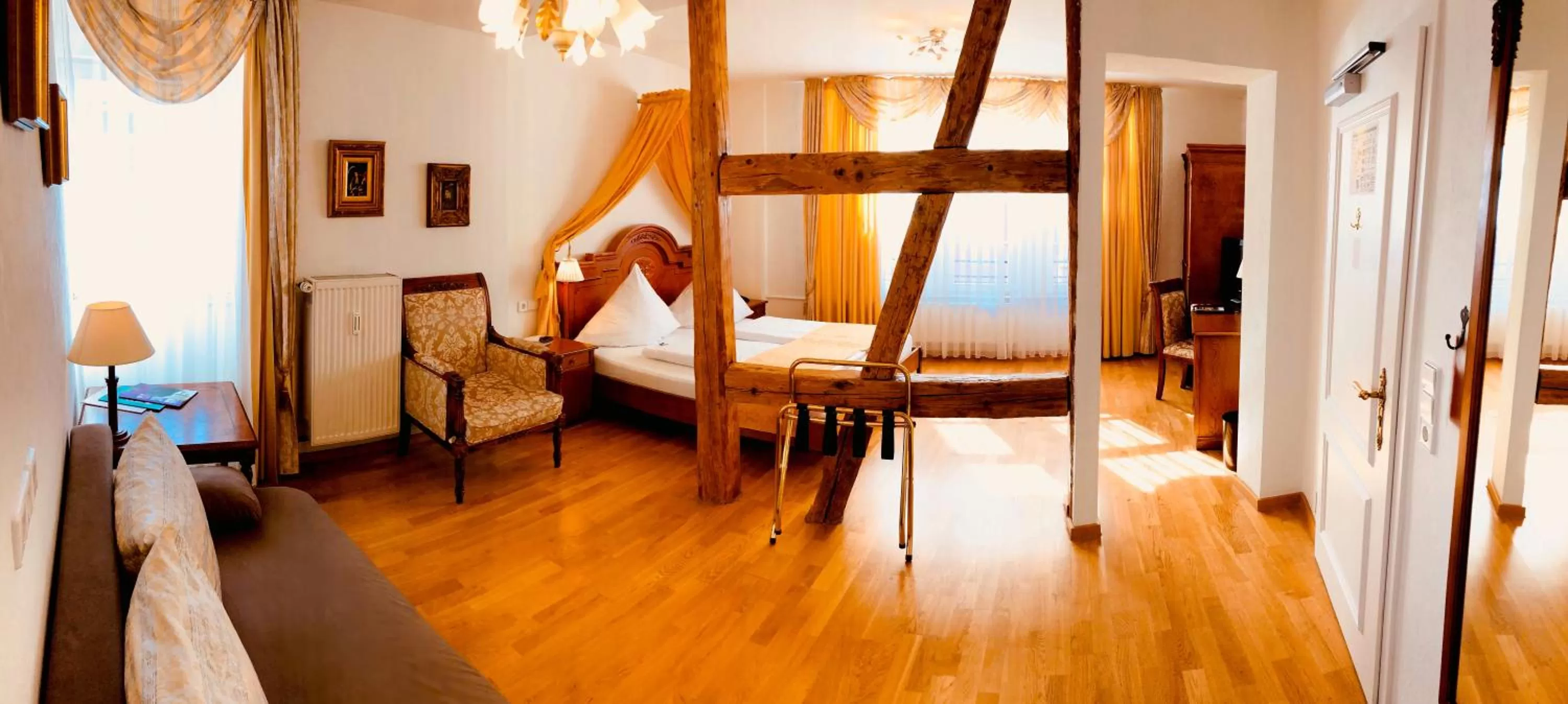 Living room, Bunk Bed in Hotel Rathausglöckel