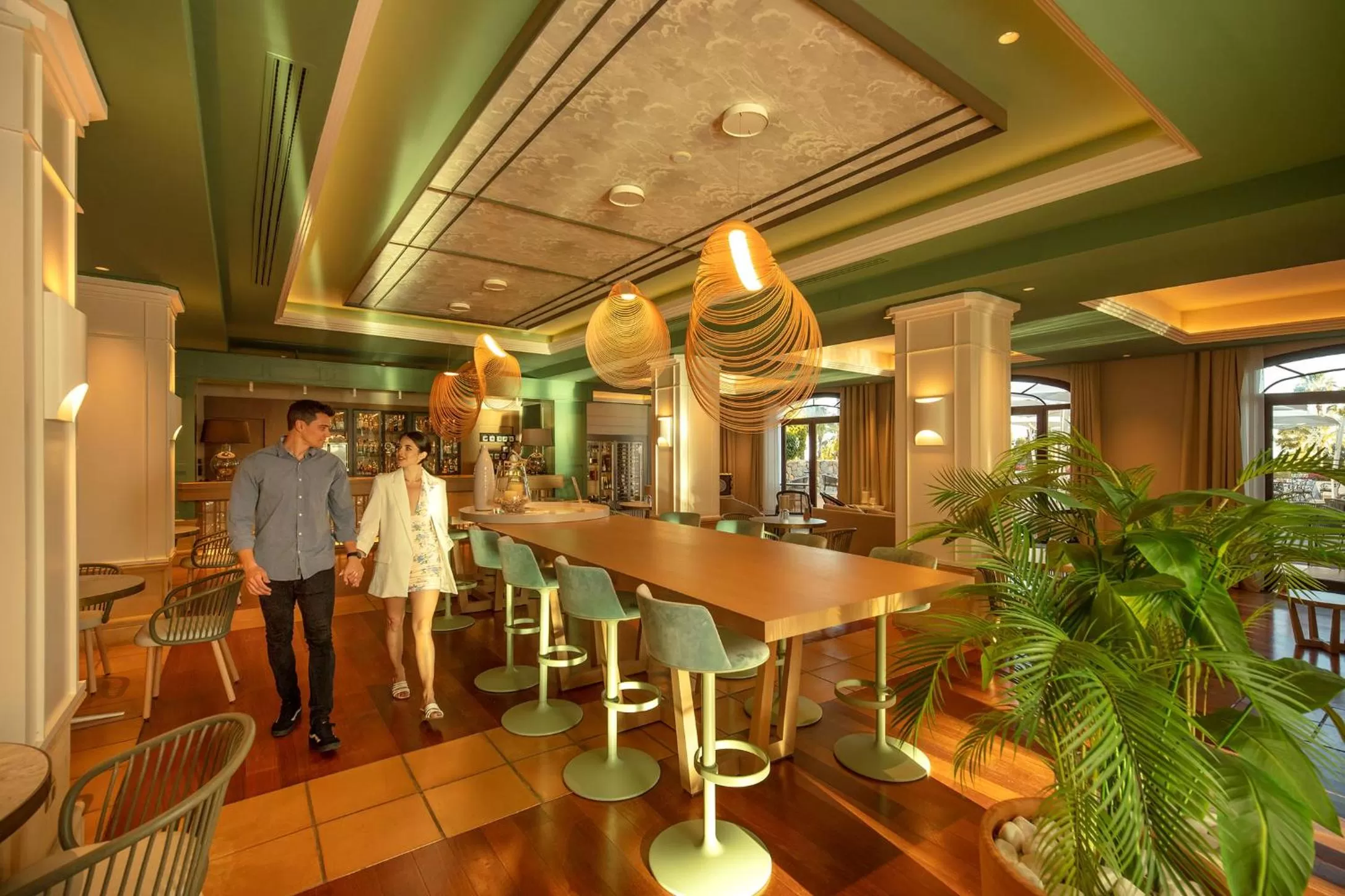 Restaurant/places to eat in SH Villa Gadea