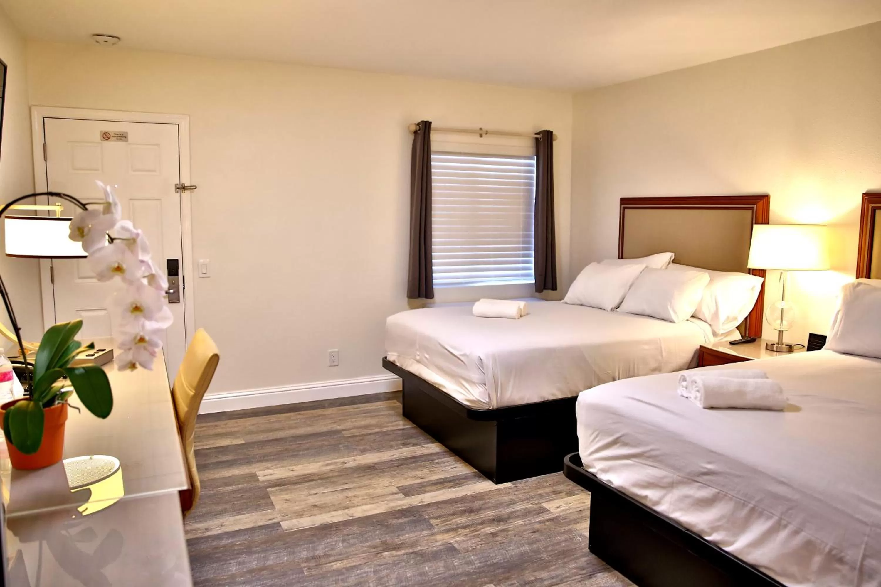 Photo of the whole room in Travelodge by Wyndham Crescent City