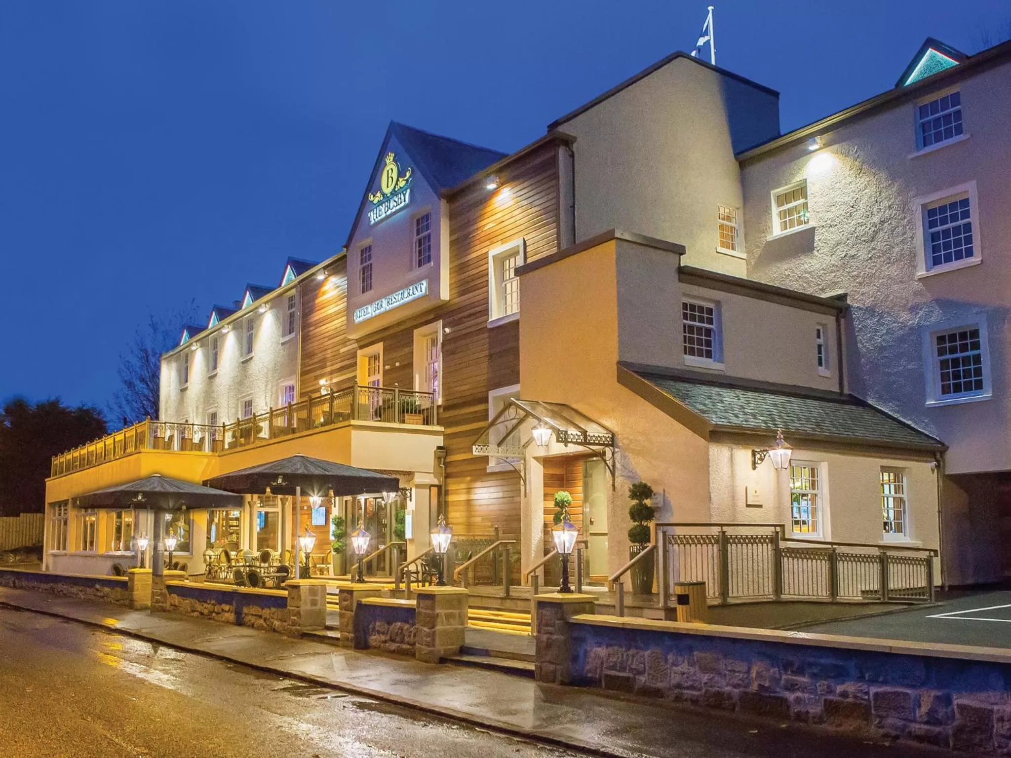 Facade/entrance in Busby Hotel