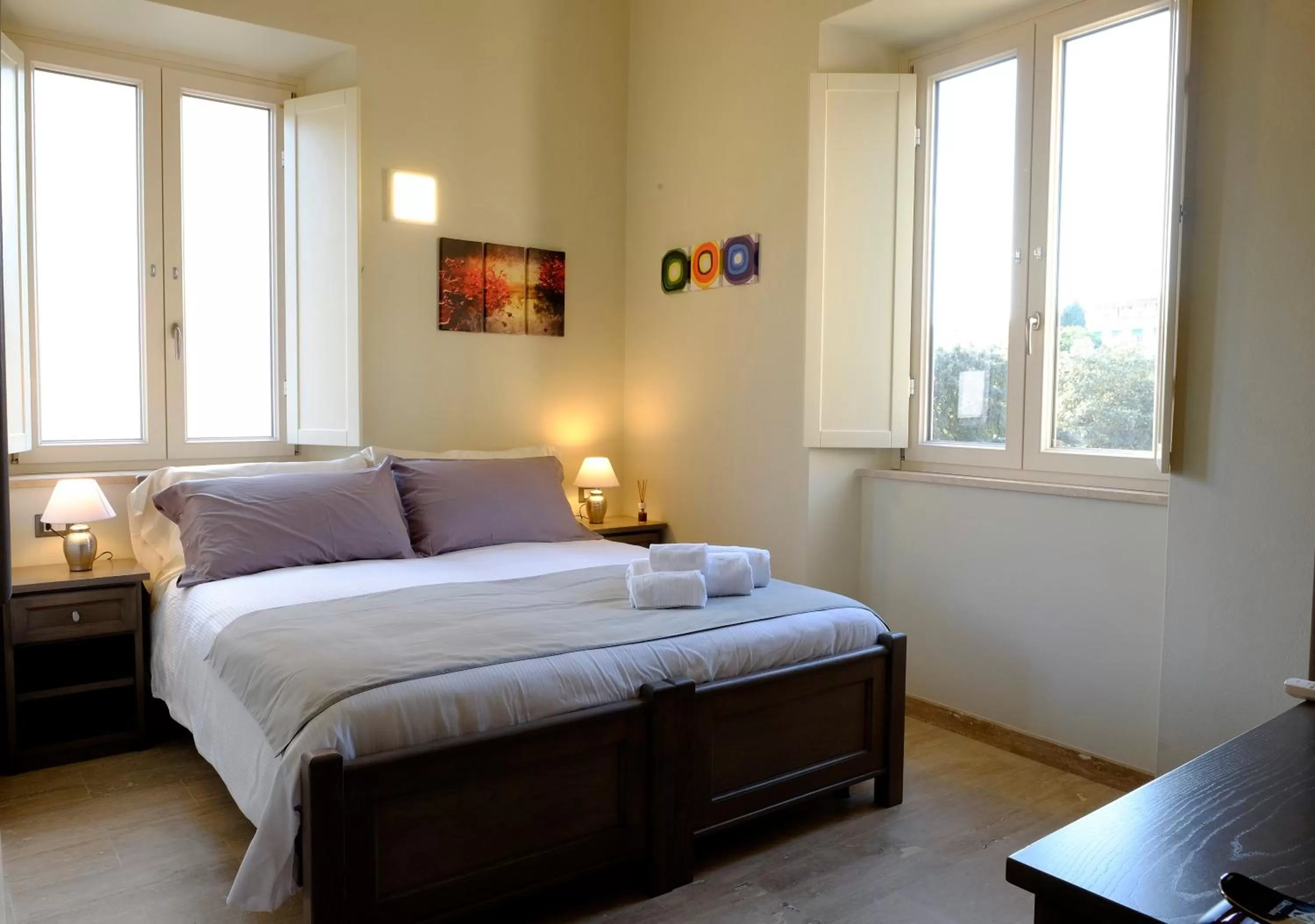 Photo of the whole room, Bed in EOS Room and Breakfast