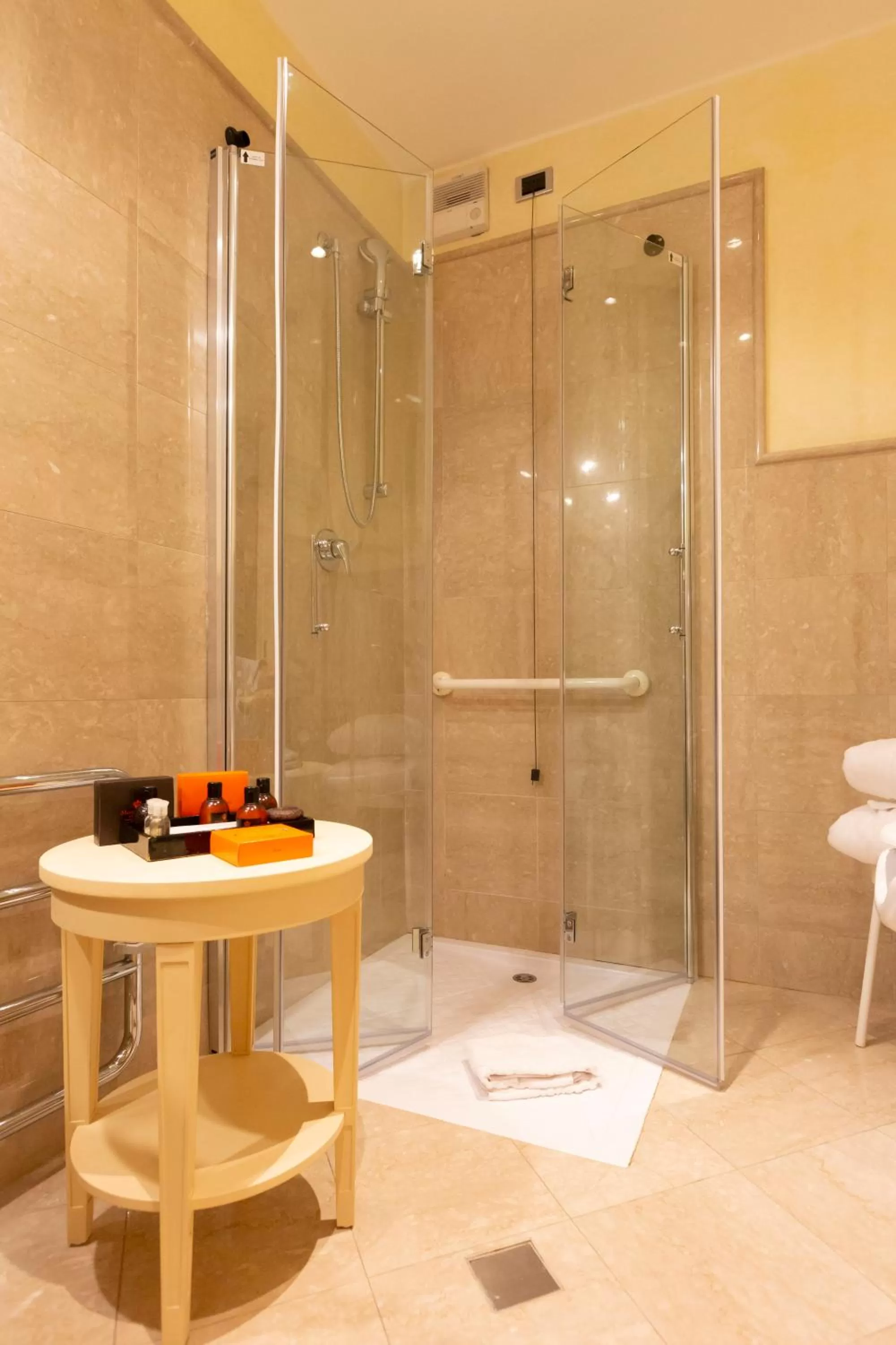 Bathroom in Grand Hotel Royal E Golf