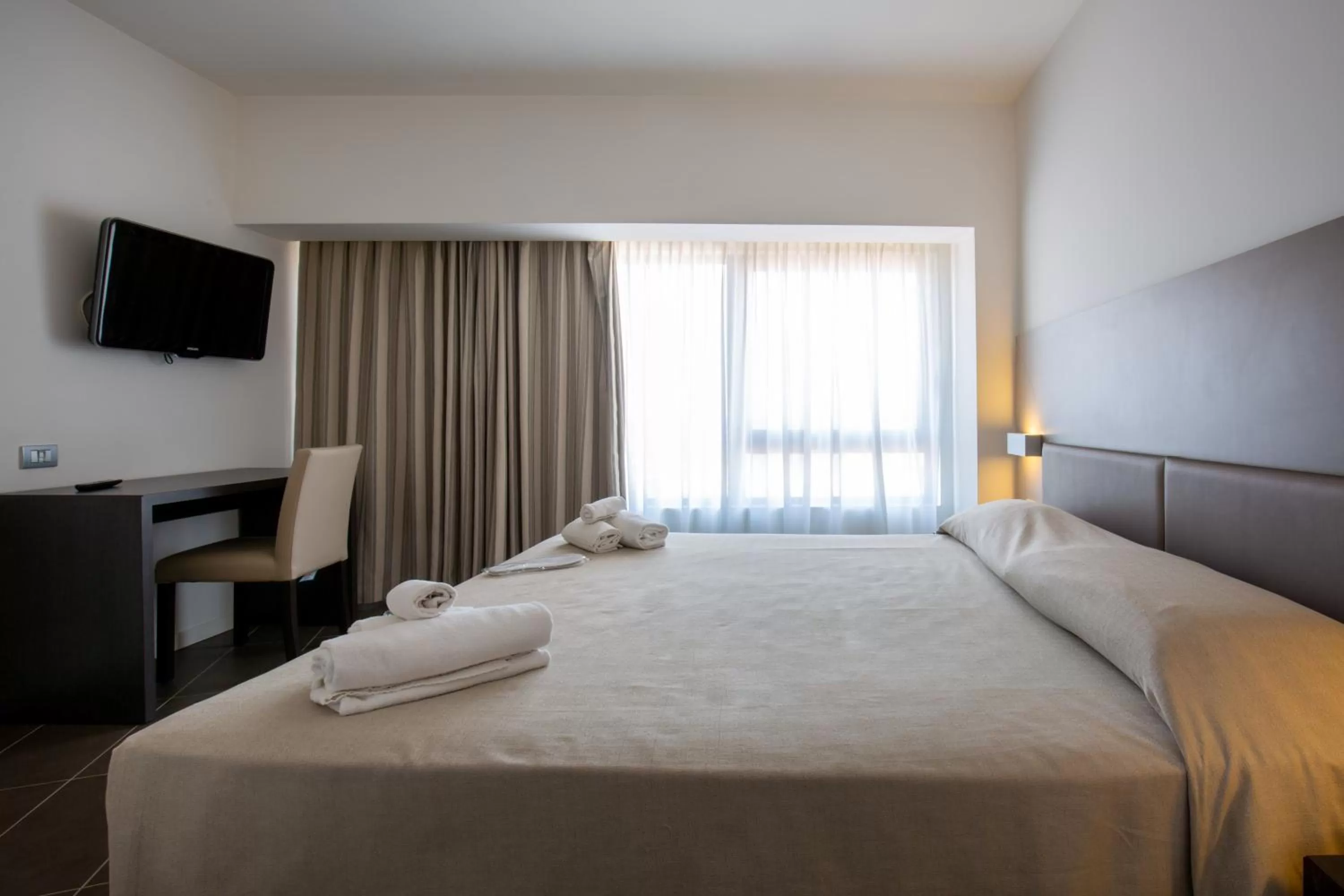 Bedroom, Bed in Hotel Poseidon