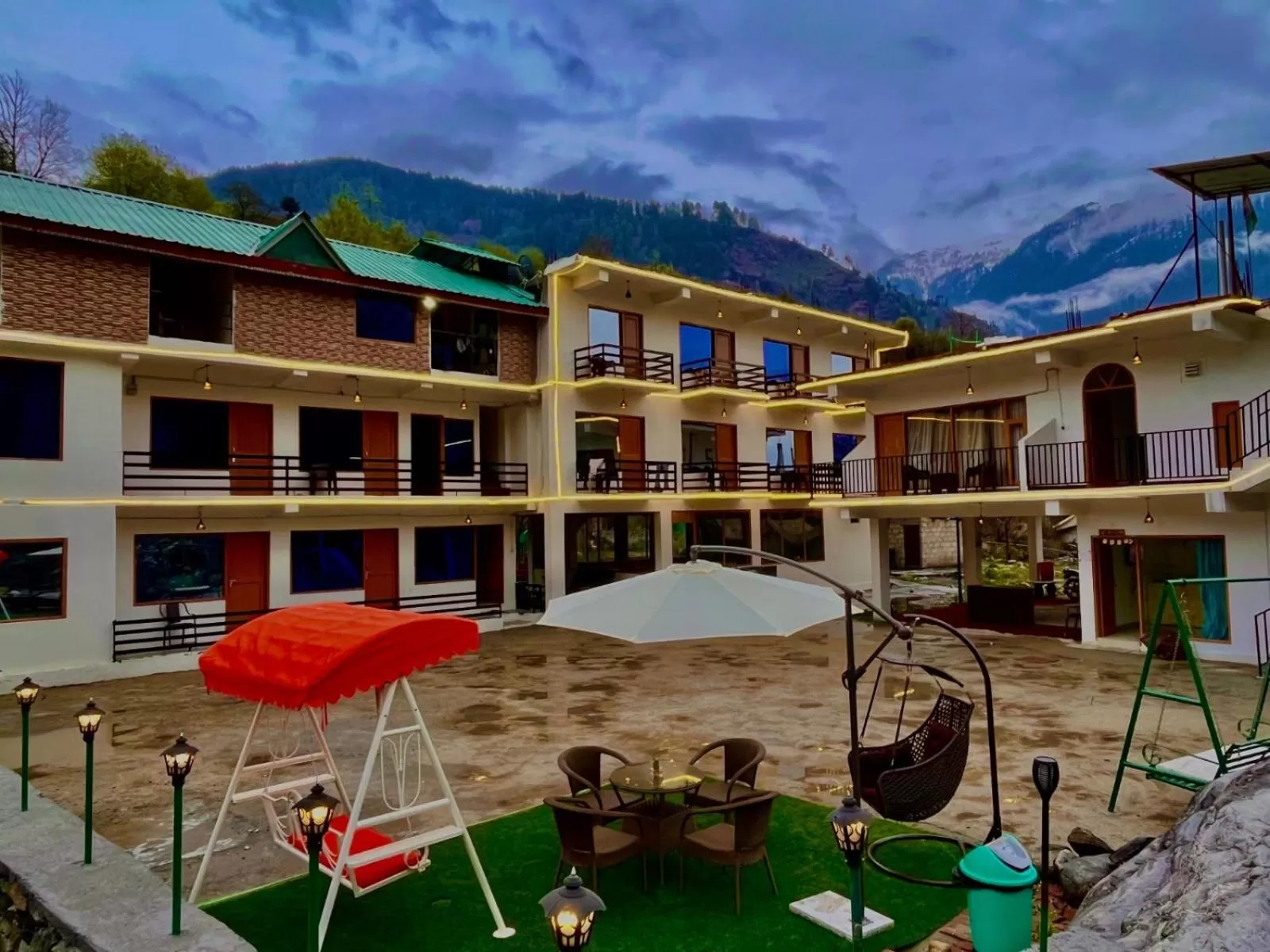 Himalayan Riverside Resort, Manali