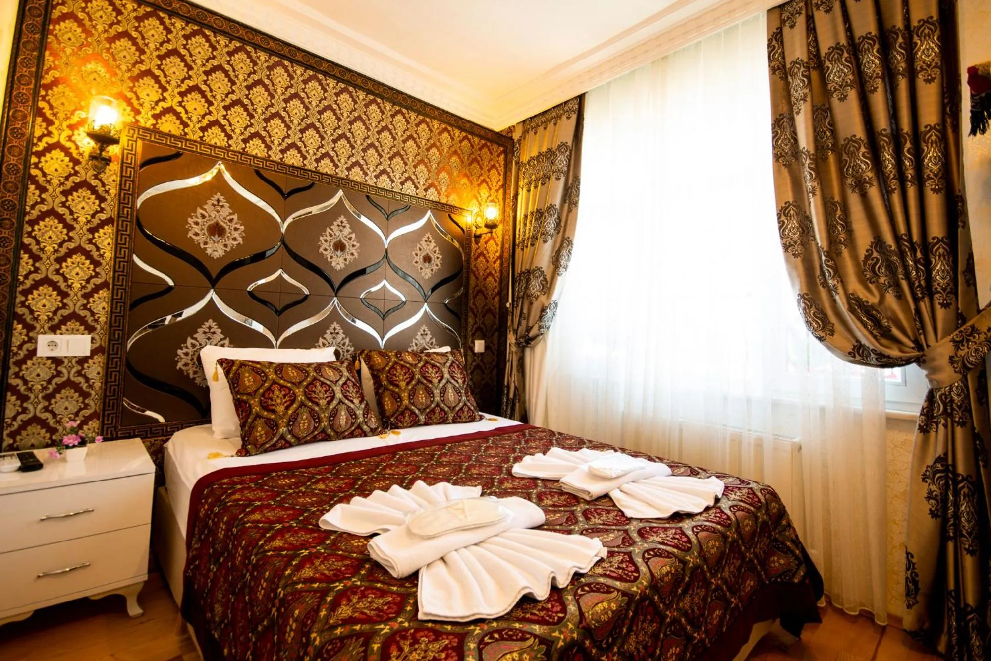 Photo of the whole room, Bed in Paris Garden Hotel Istanbul