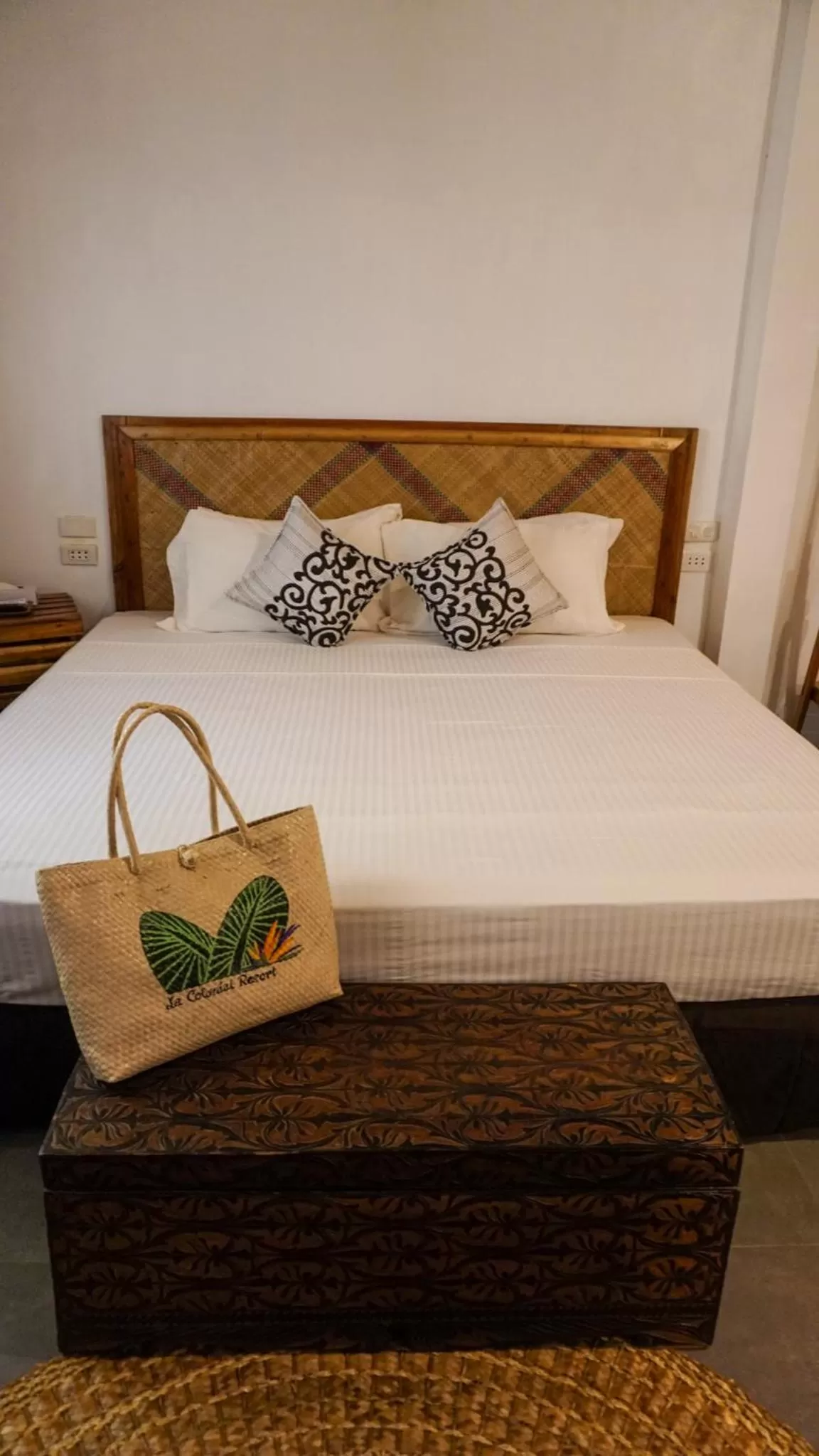 Bed in La Colonial Resort