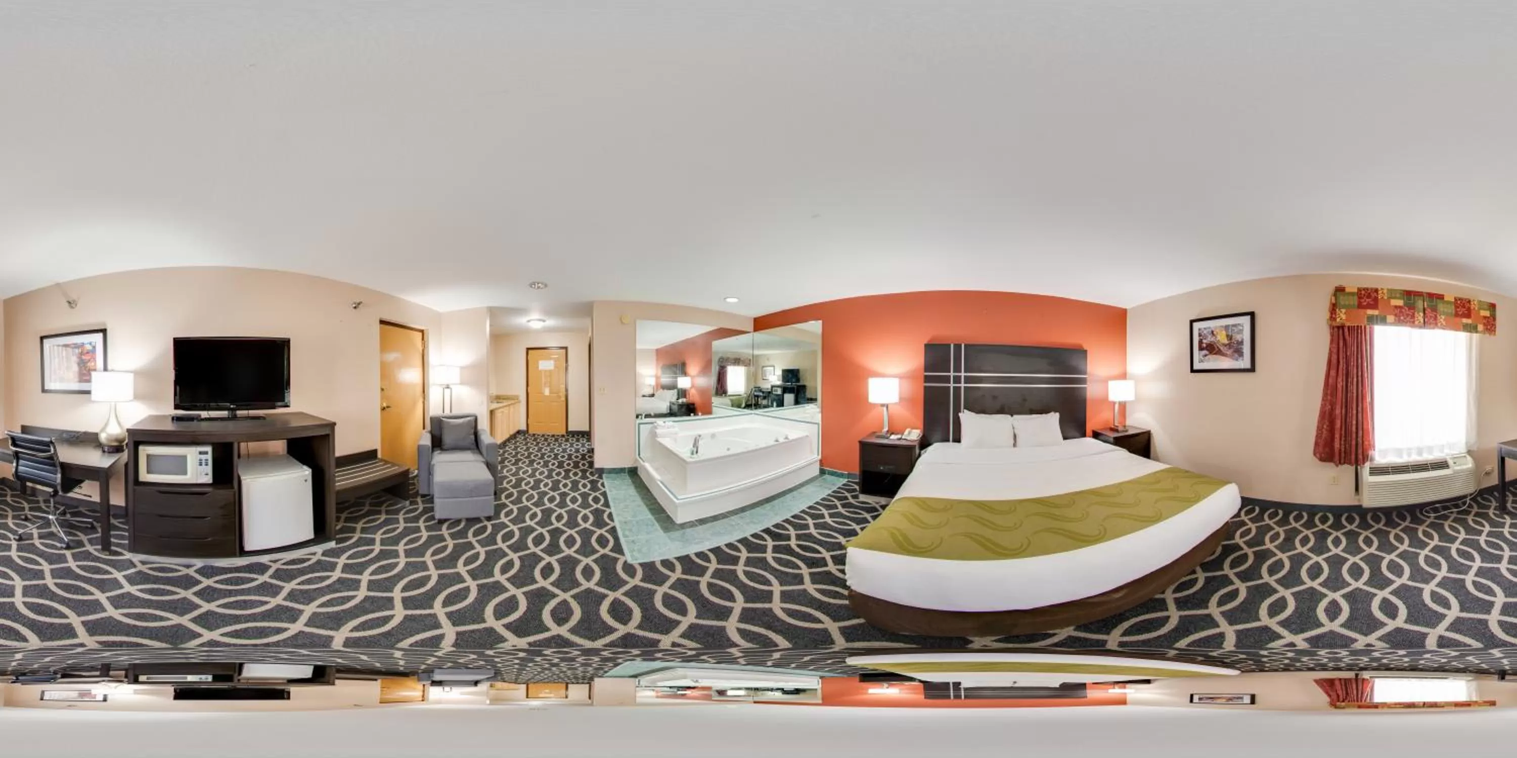 Hot Tub, Bed in Quality Inn Jacksonville near Little Rock Air Force Base