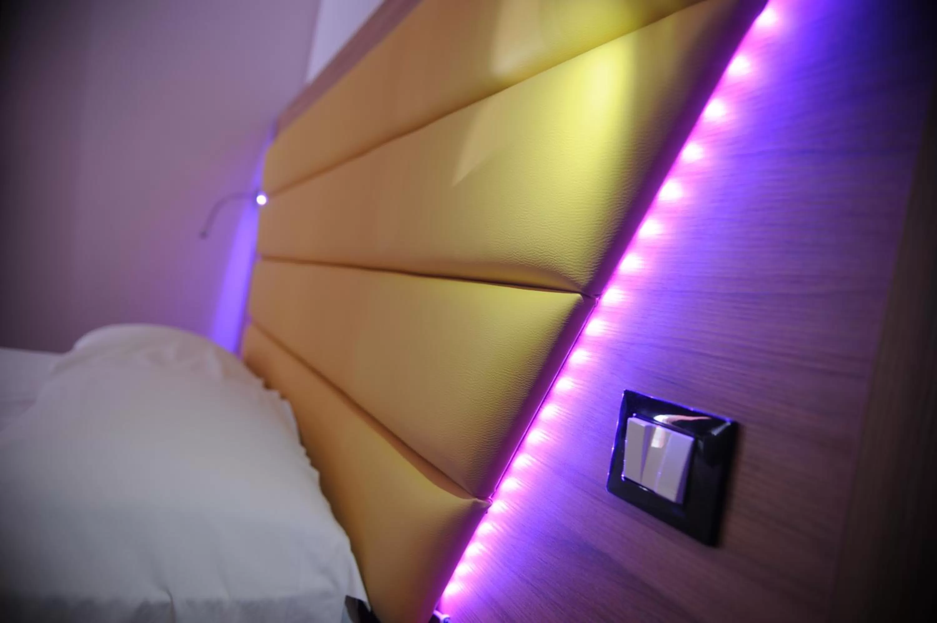 Decorative detail, Bed in Ostia Antica Suite B&B