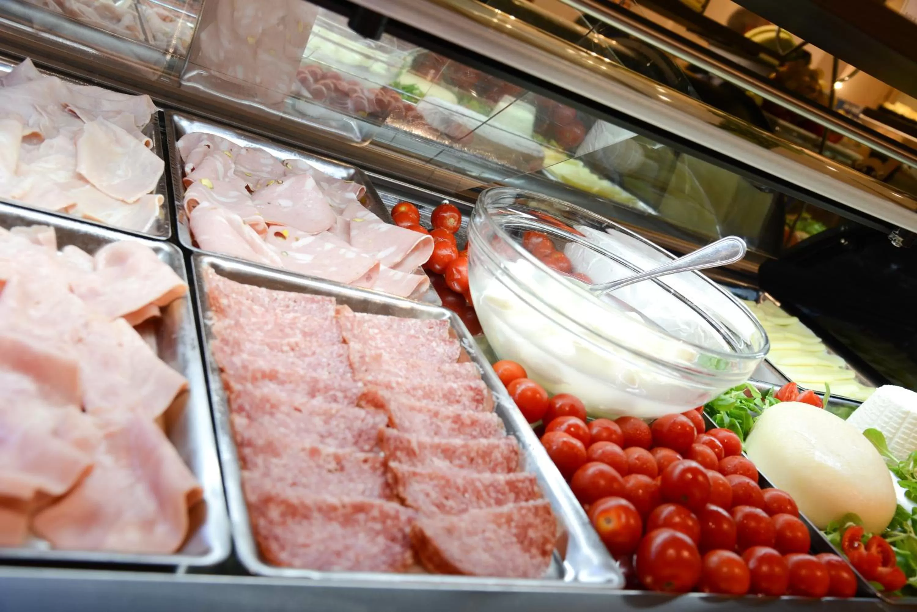 Buffet breakfast in Trilussa Palace Hotel Congress & Spa