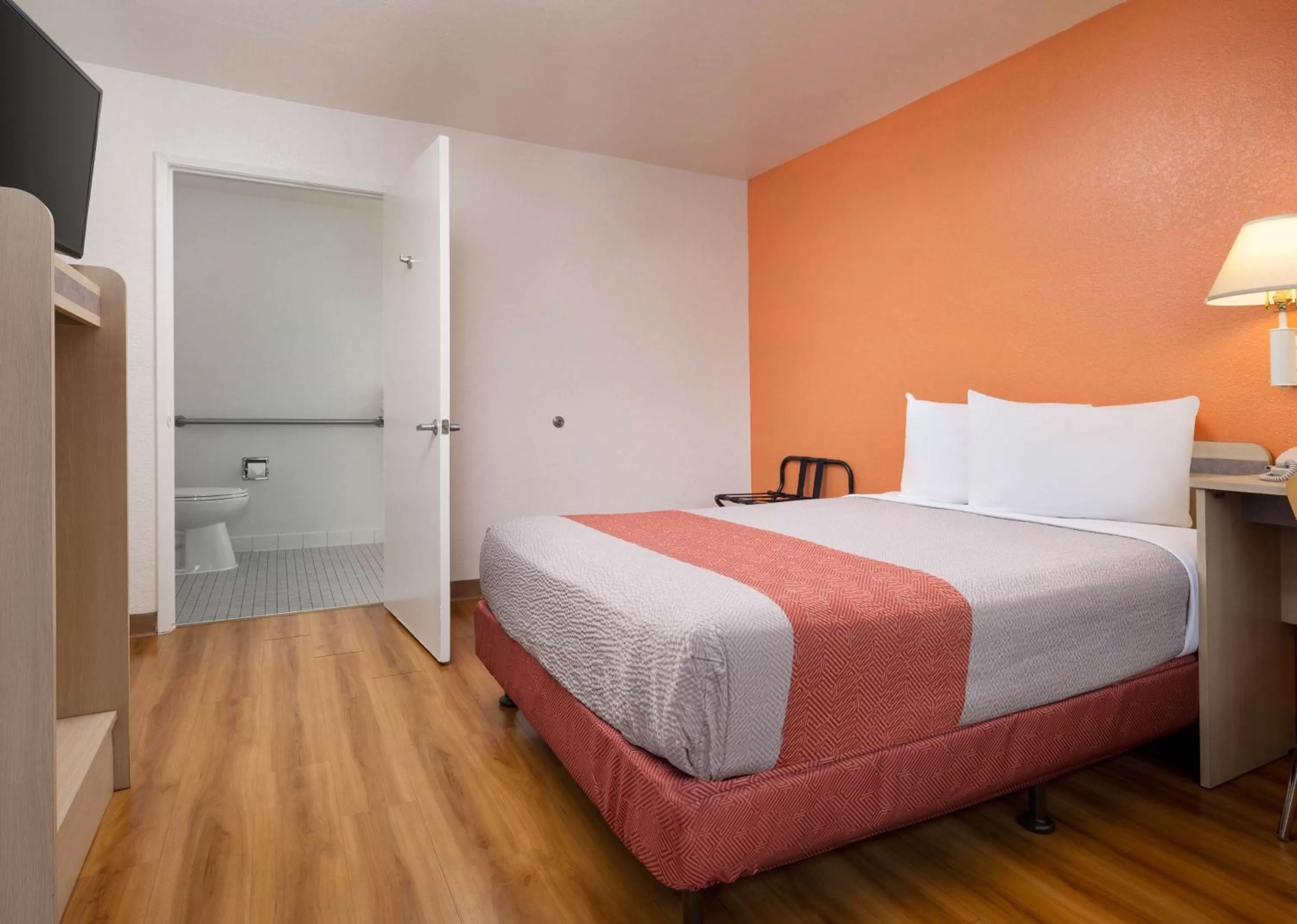 Photo of the whole room in Motel 6-San Luis Obispo, CA - North