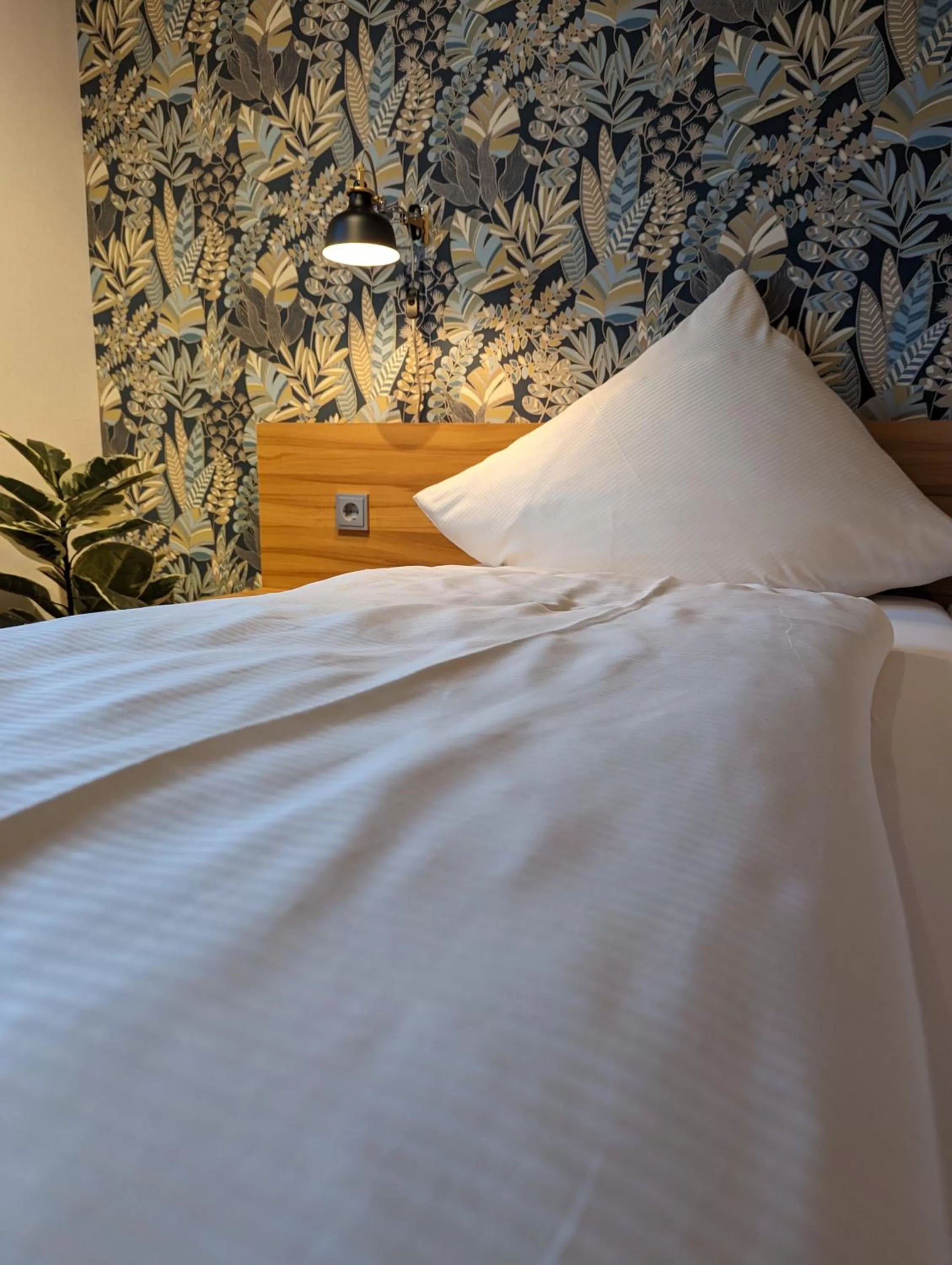 Photo of the whole room, Bed in PaGa - Parkgaststaette