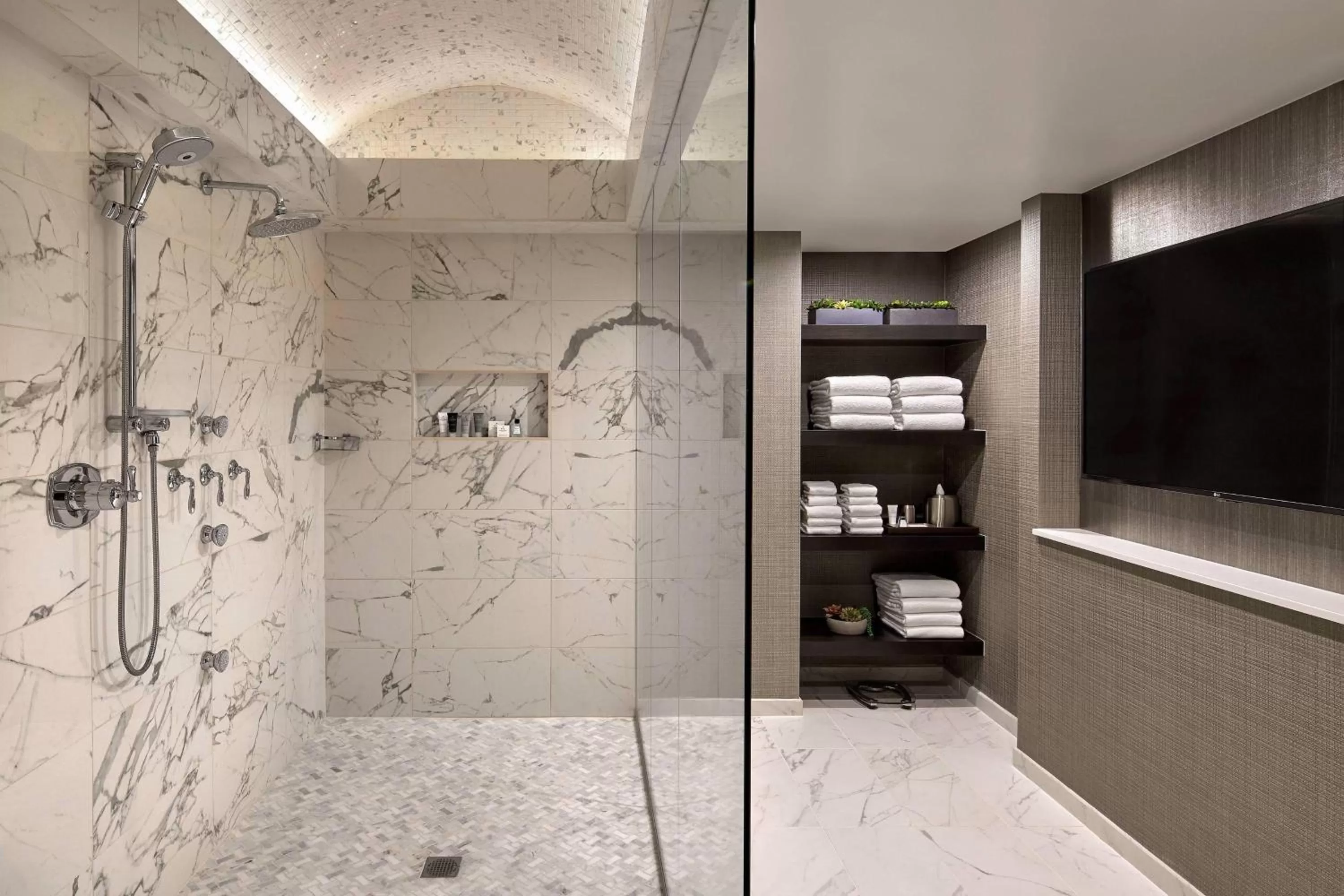 Bathroom in JW Marriott San Francisco Union Square