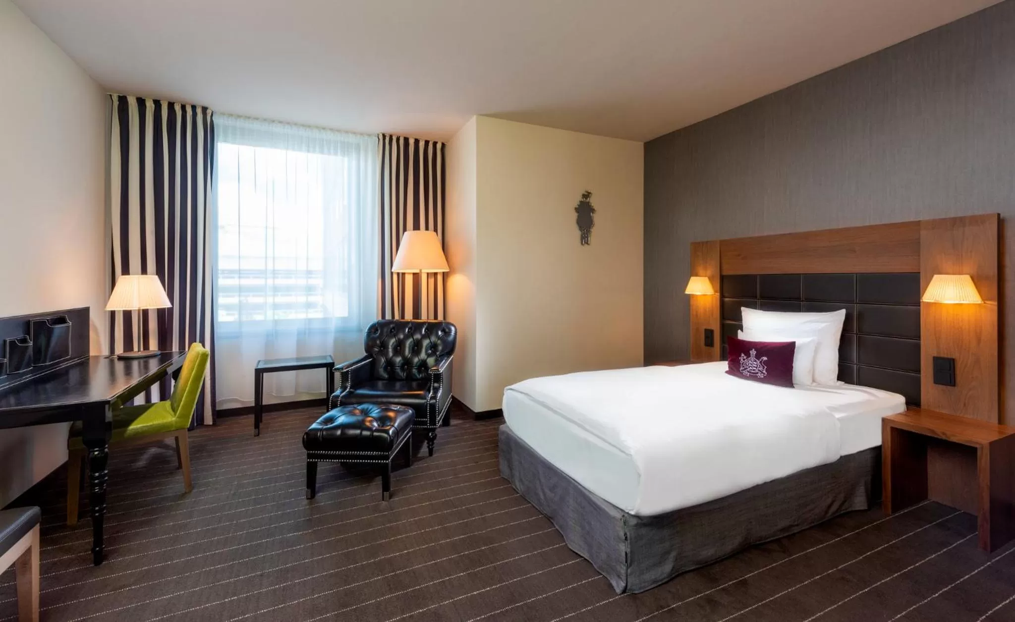 Bed in Mövenpick Hotel Stuttgart Airport