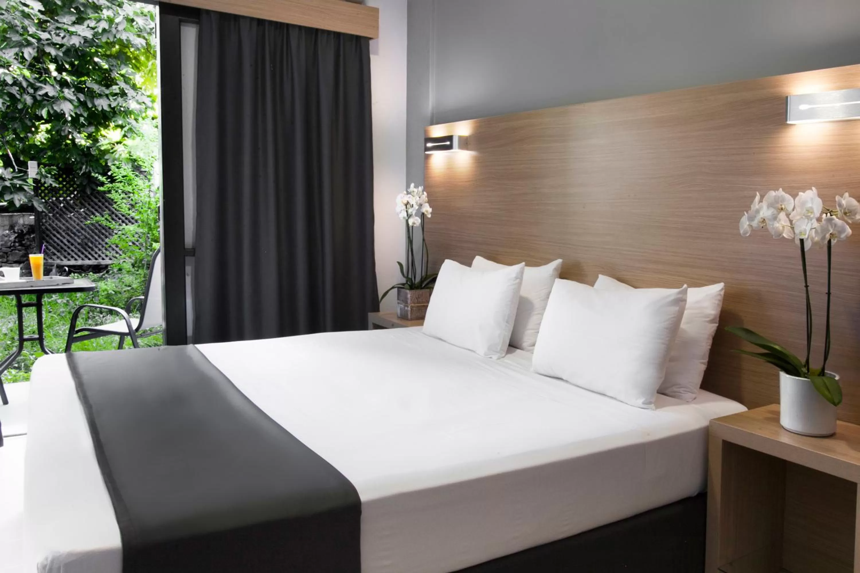 Bedroom, Bed in Atlas Skiathos