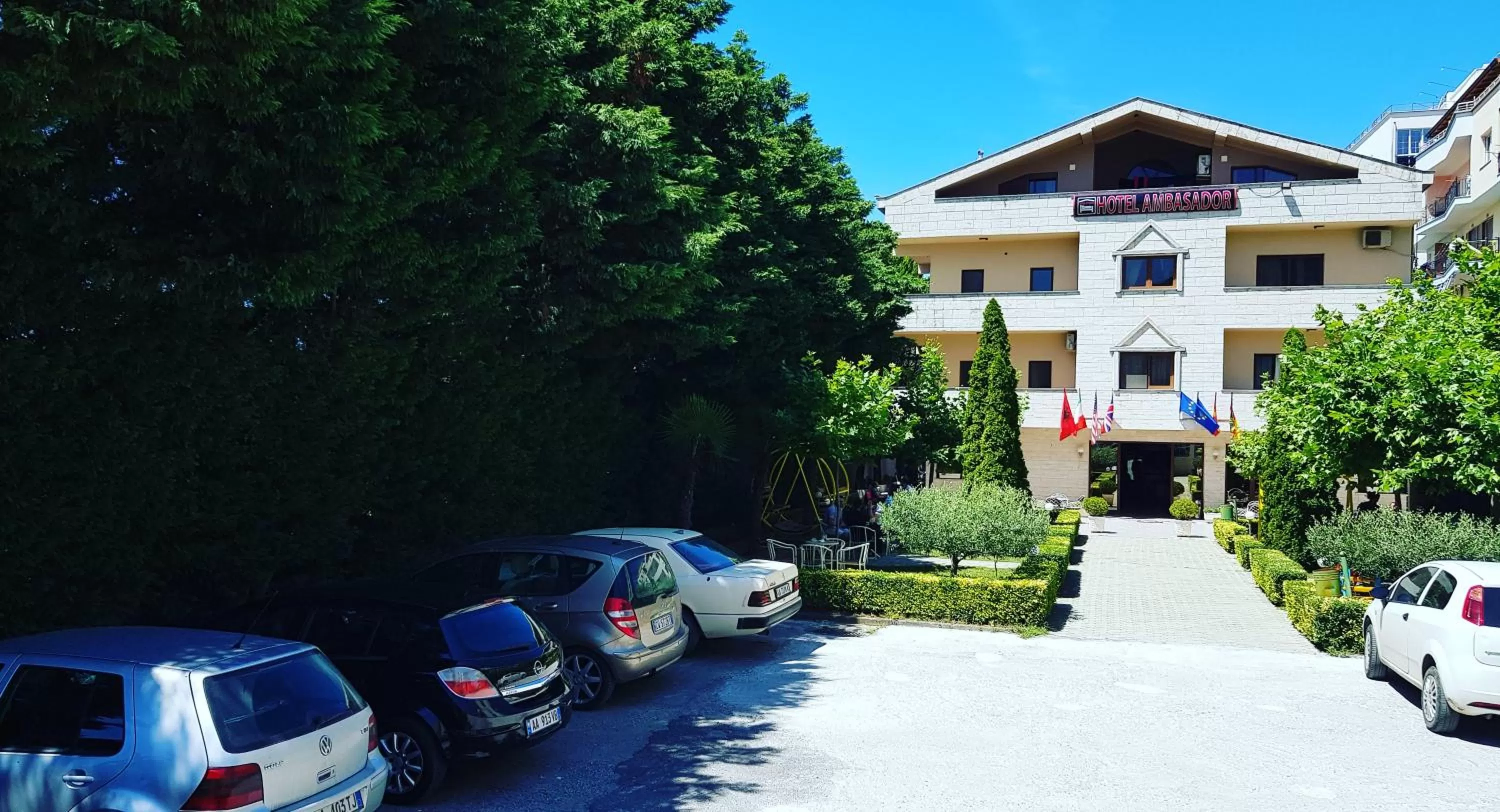 Hotel Ambasador Garden