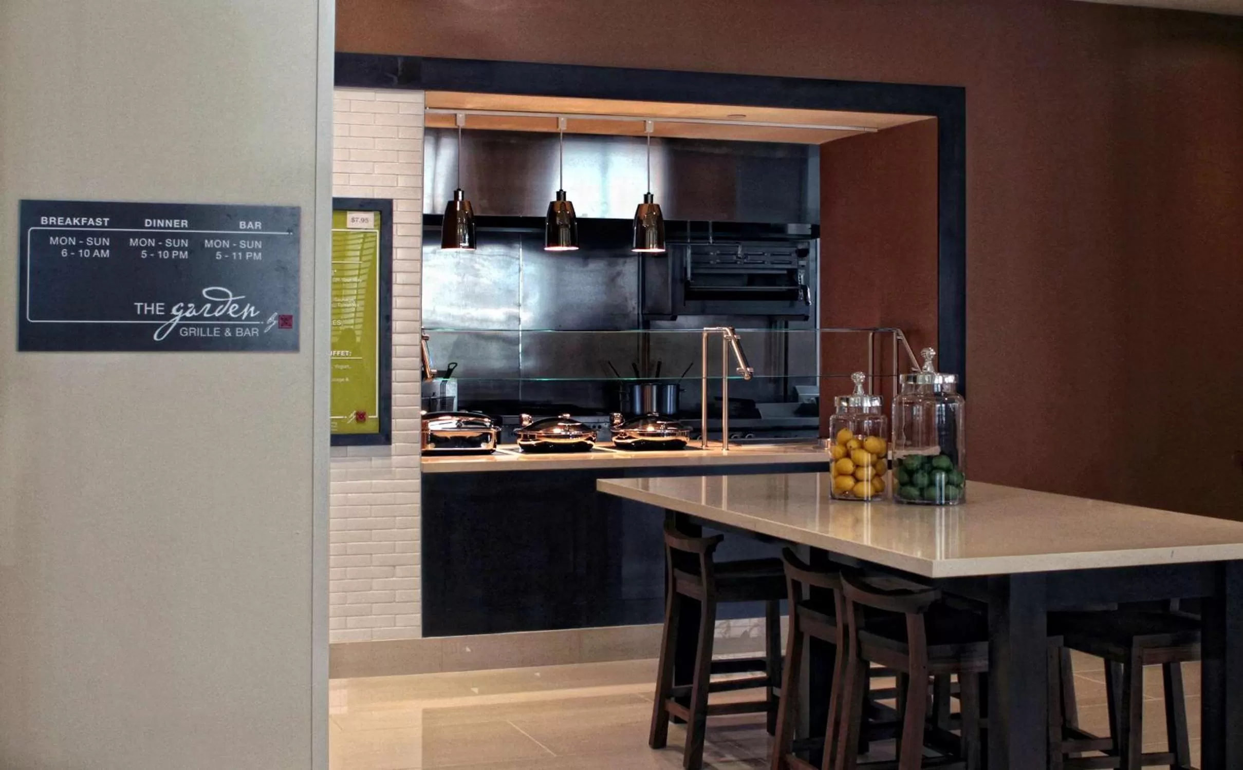 Breakfast in Hilton Garden Inn Victoria