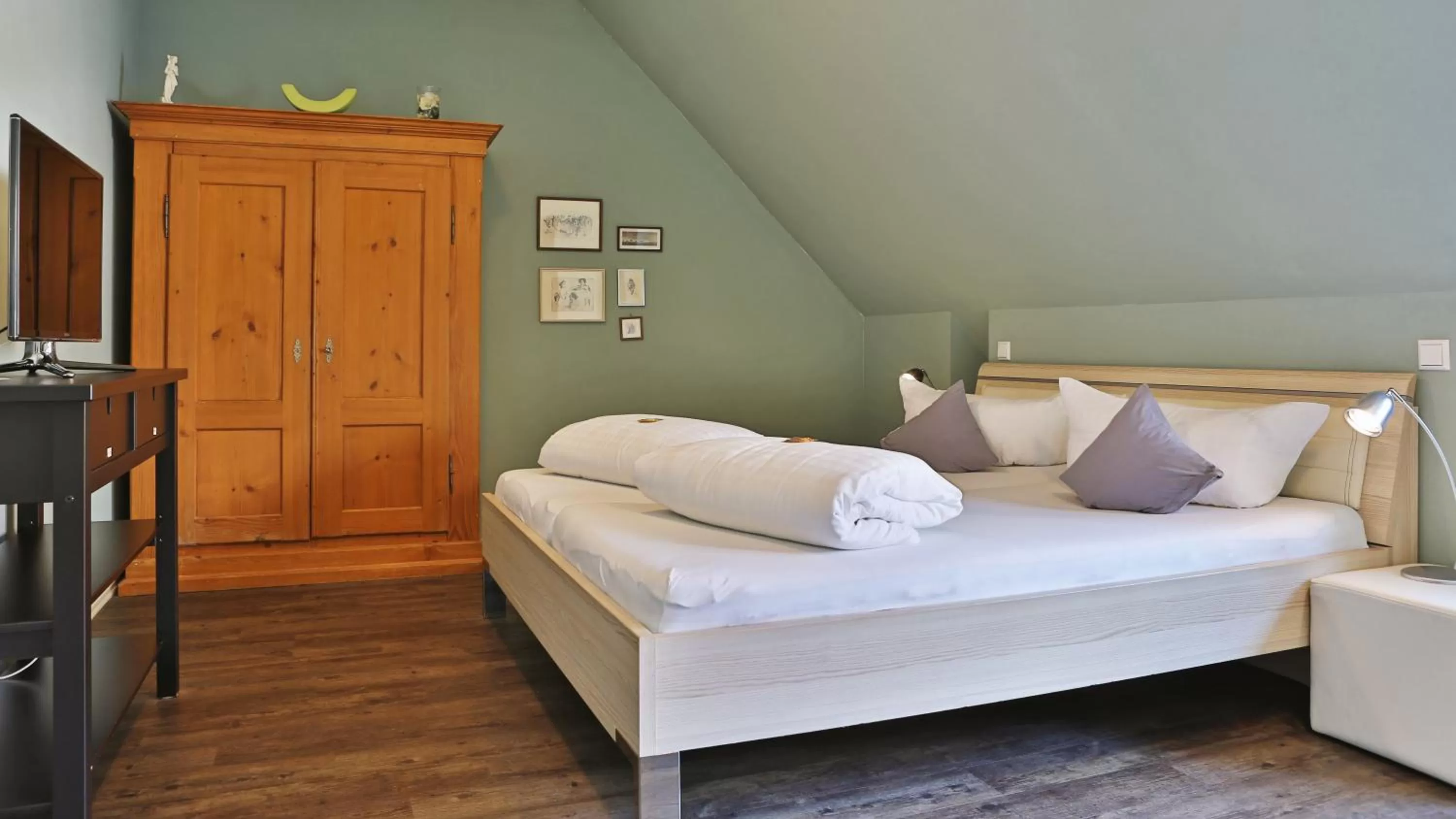 Photo of the whole room, Bed in Burgers Hotel