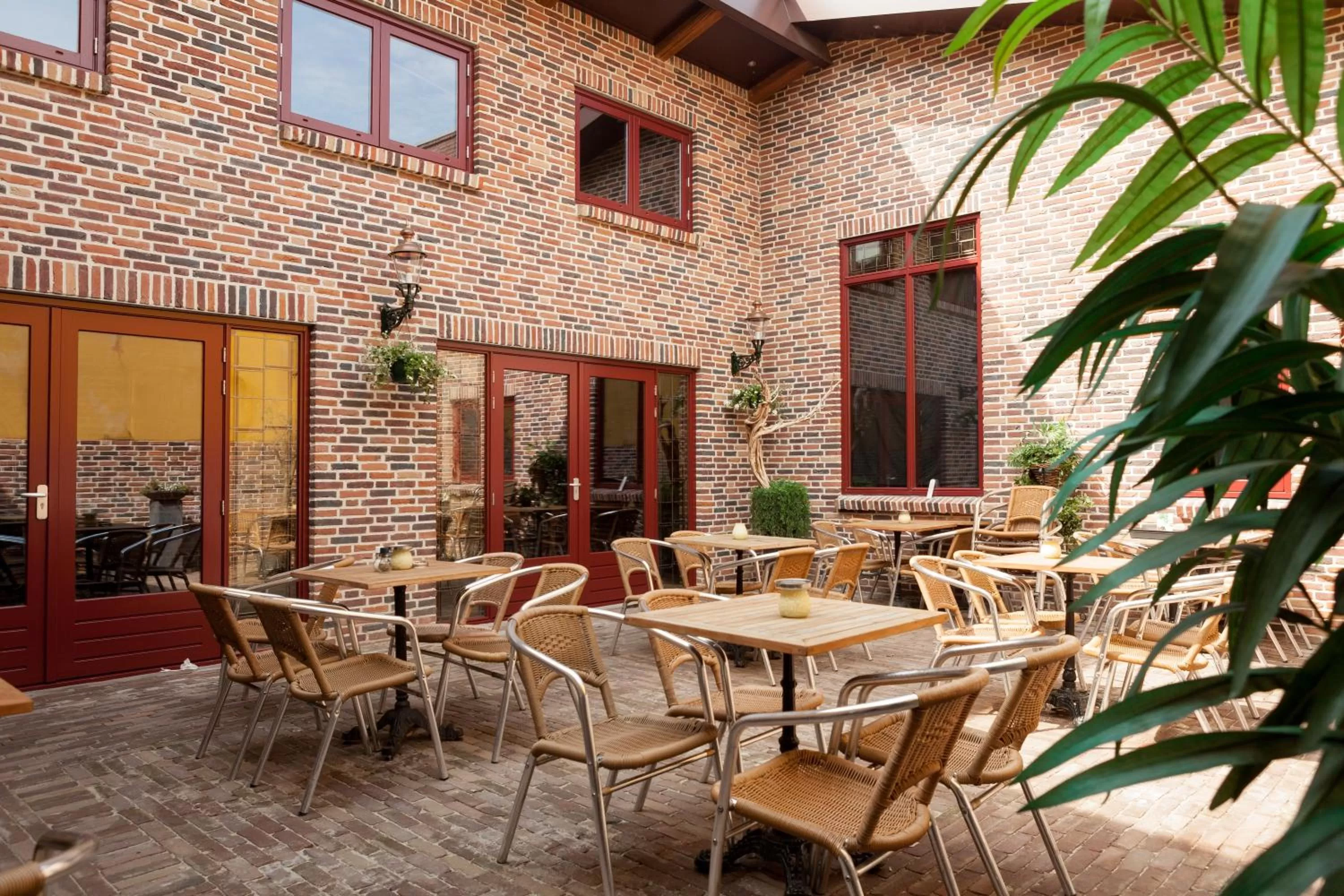 Garden, Restaurant/Places to Eat in Hotel Verhoeven