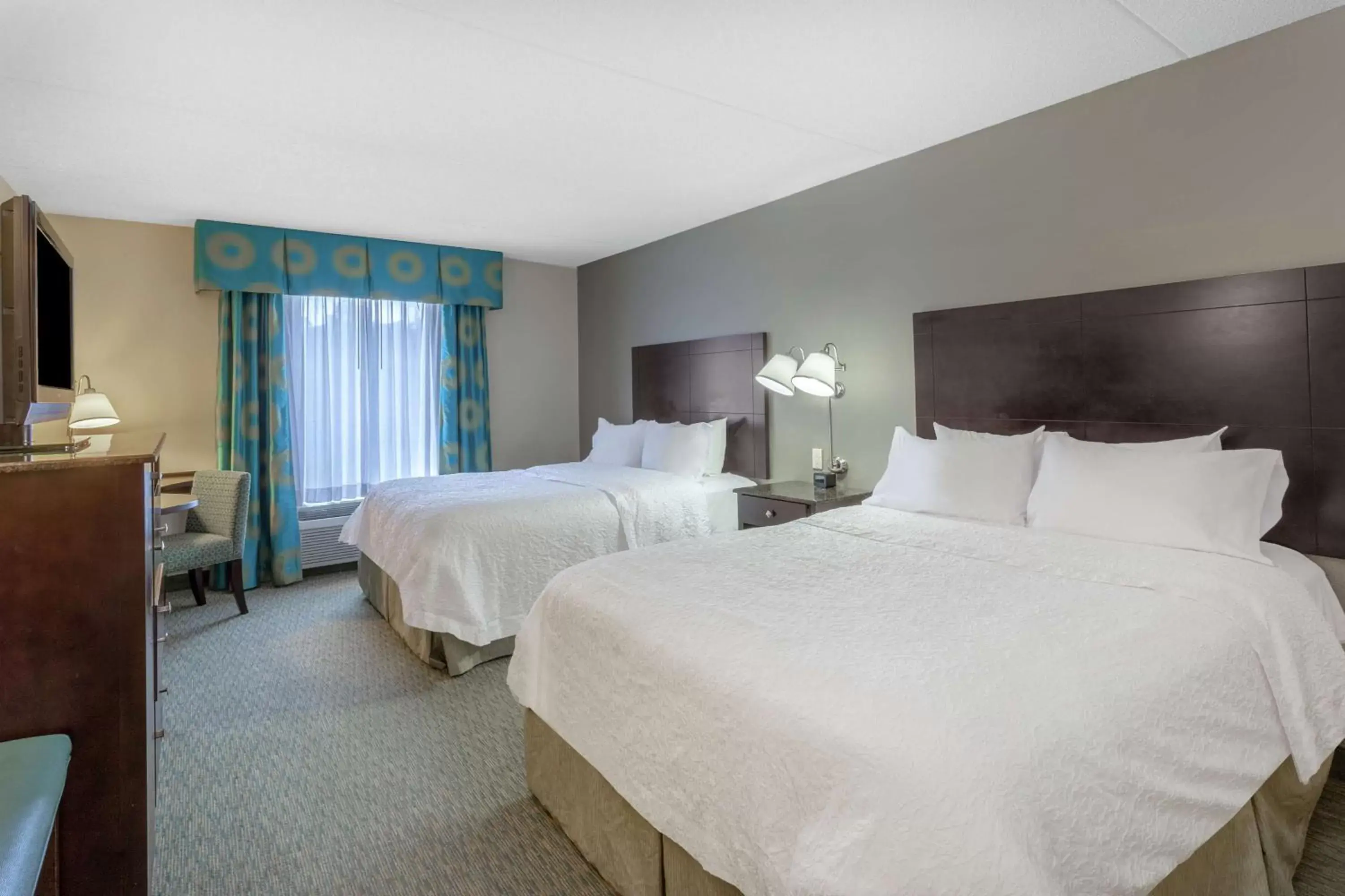 Room with Two Queen Beds - Non-Smoking in Hampton Inn Richmond - South Room with Two Queen Beds - Non-Smoking in Hampton Inn Richmond - South