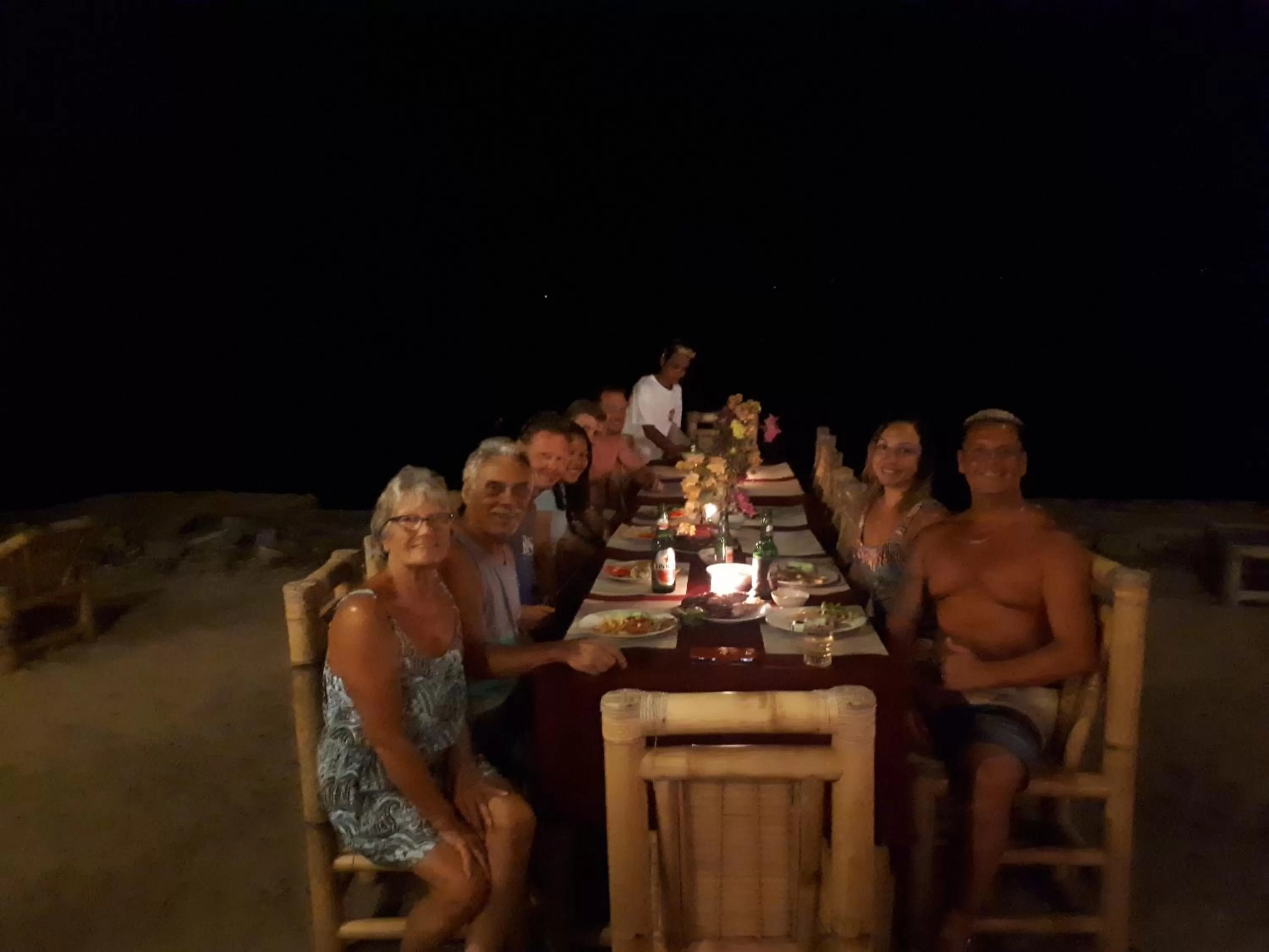 Restaurant/Places to Eat in Sandy Beach Bungalows