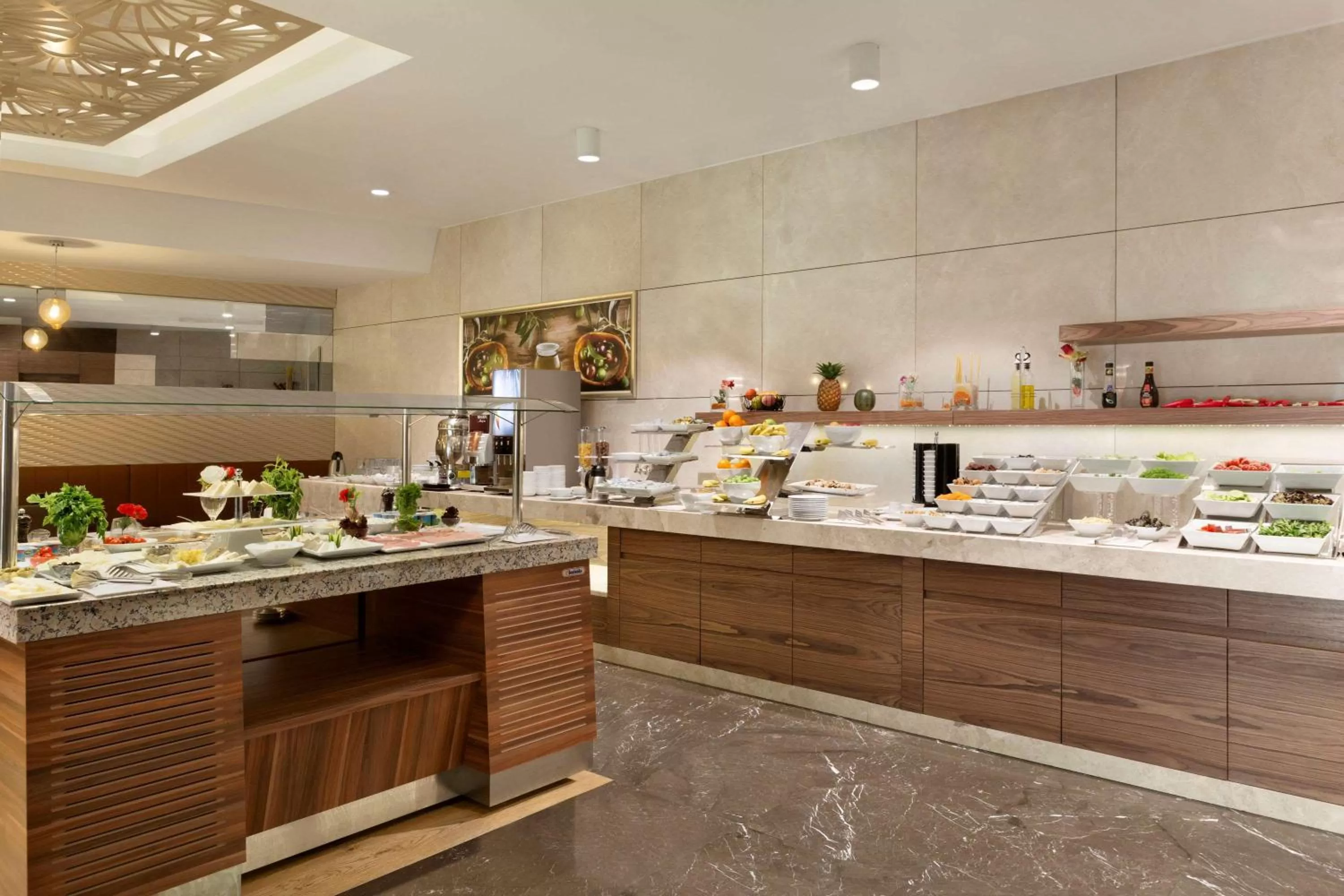 Restaurant/places to eat in Ramada by Wyndham Gemli̇k