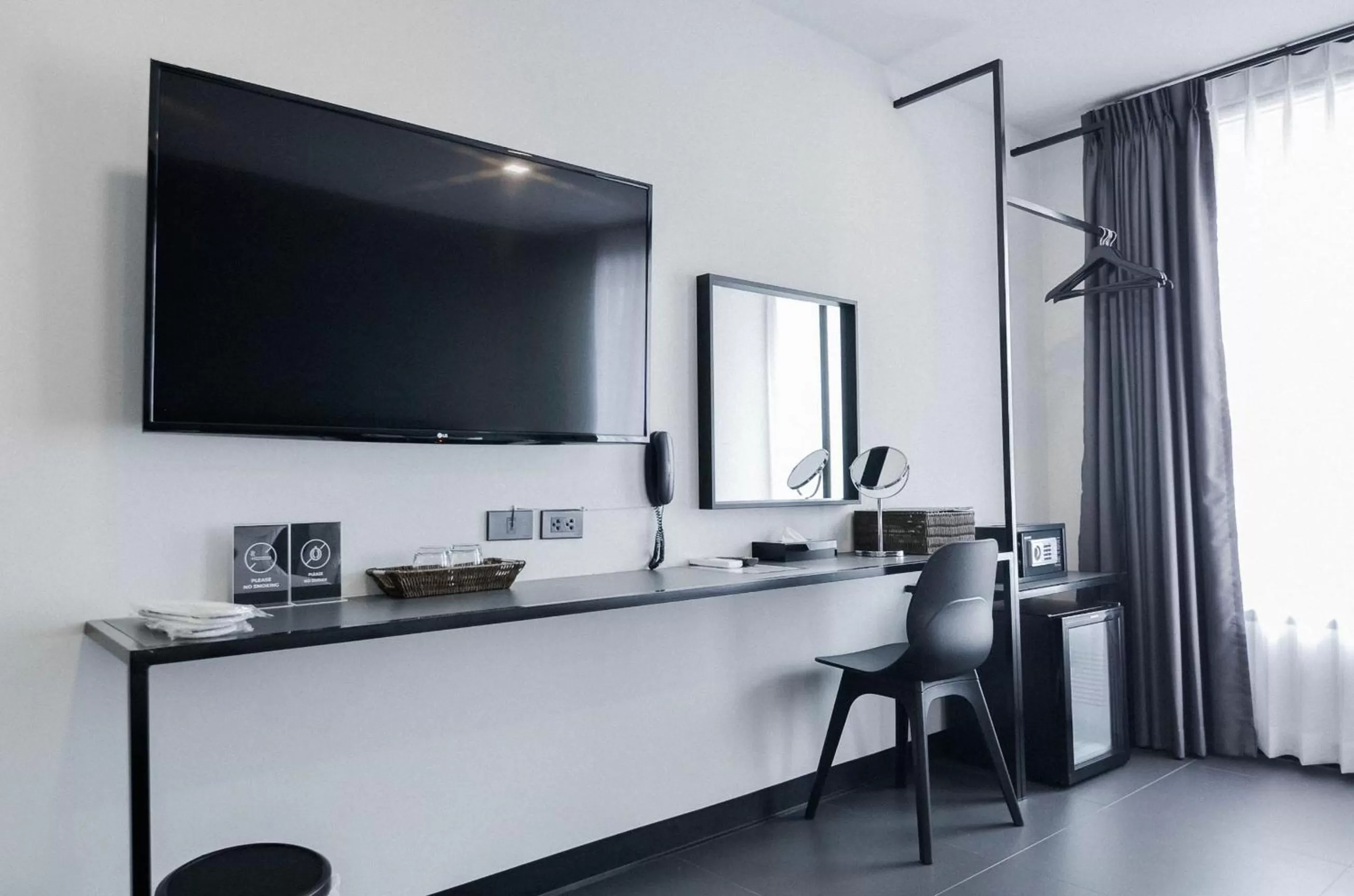 TV and multimedia in CREW Hotel