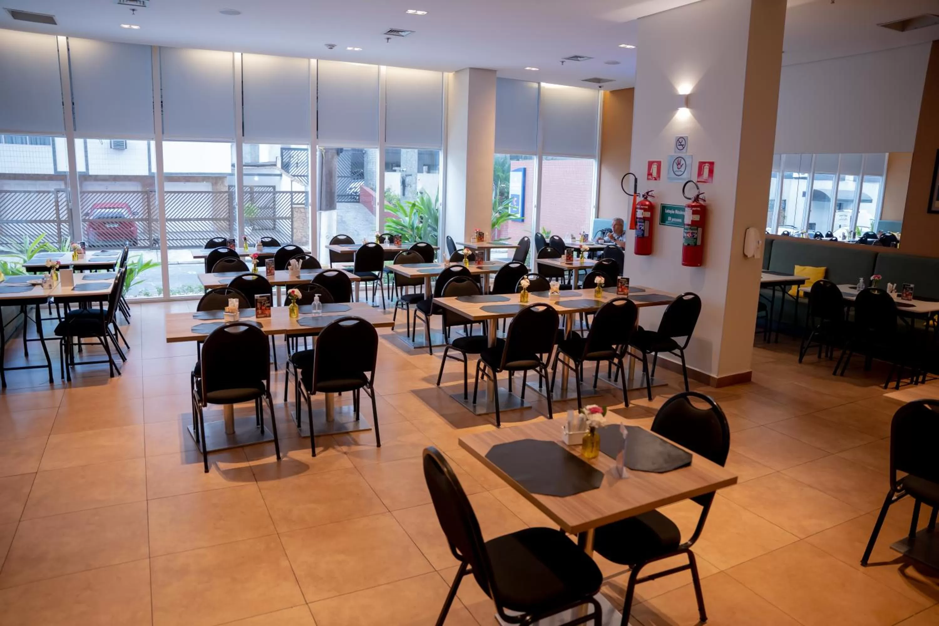 Restaurant/places to eat in Comfort Hotel Santos