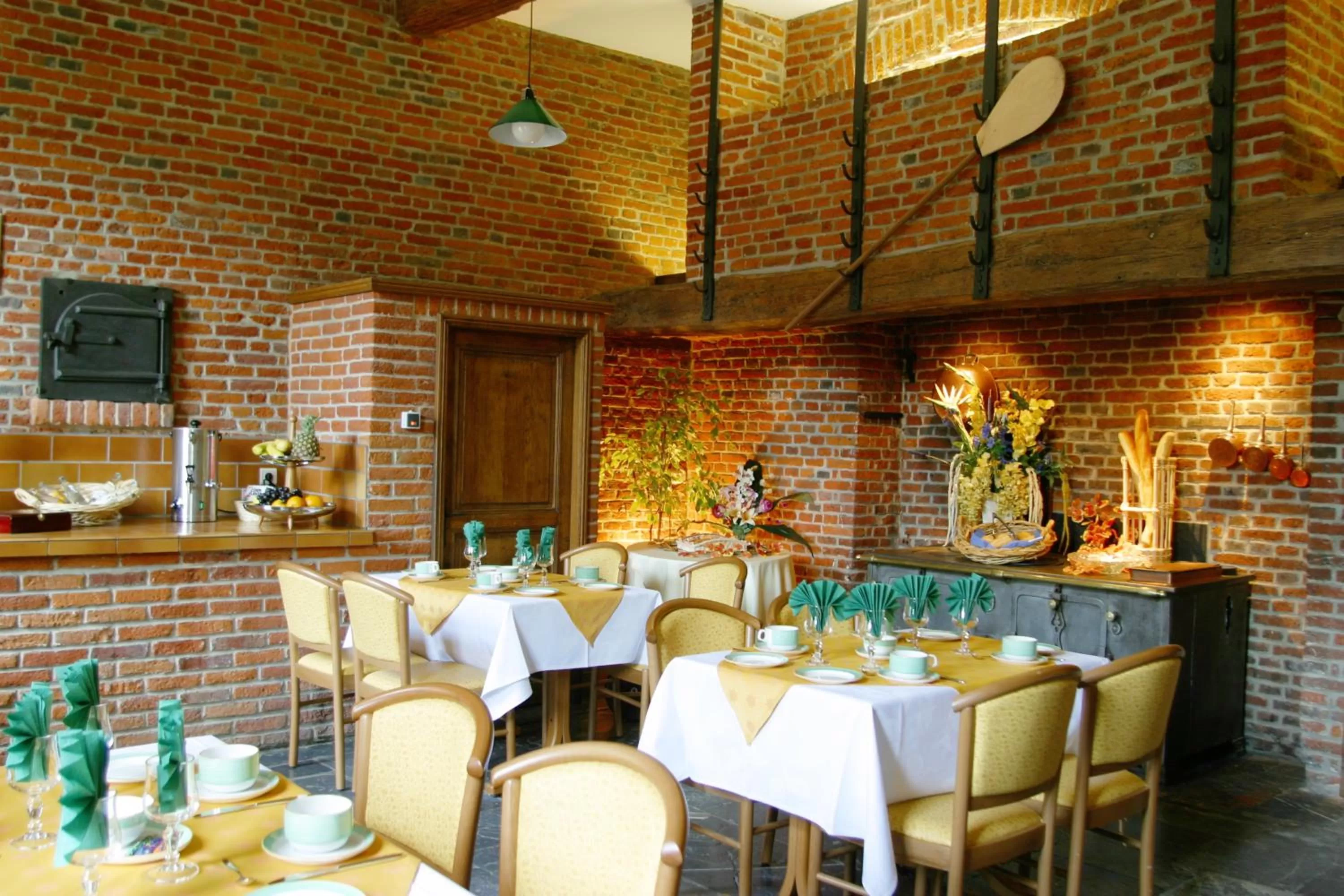 Breakfast, Restaurant/Places to Eat in Centre Bol Vert