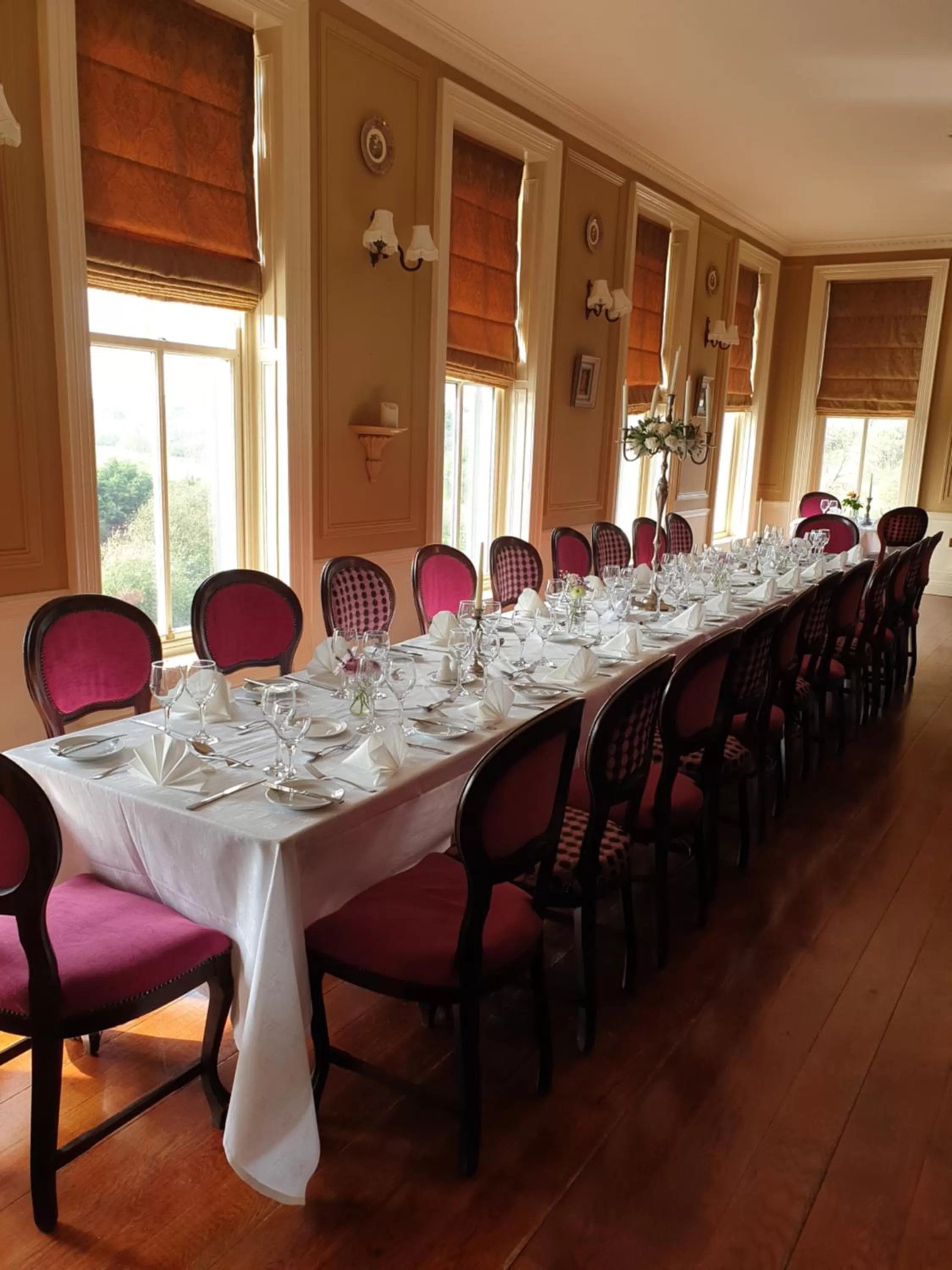 Restaurant/places to eat in The Listowel Arms Hotel