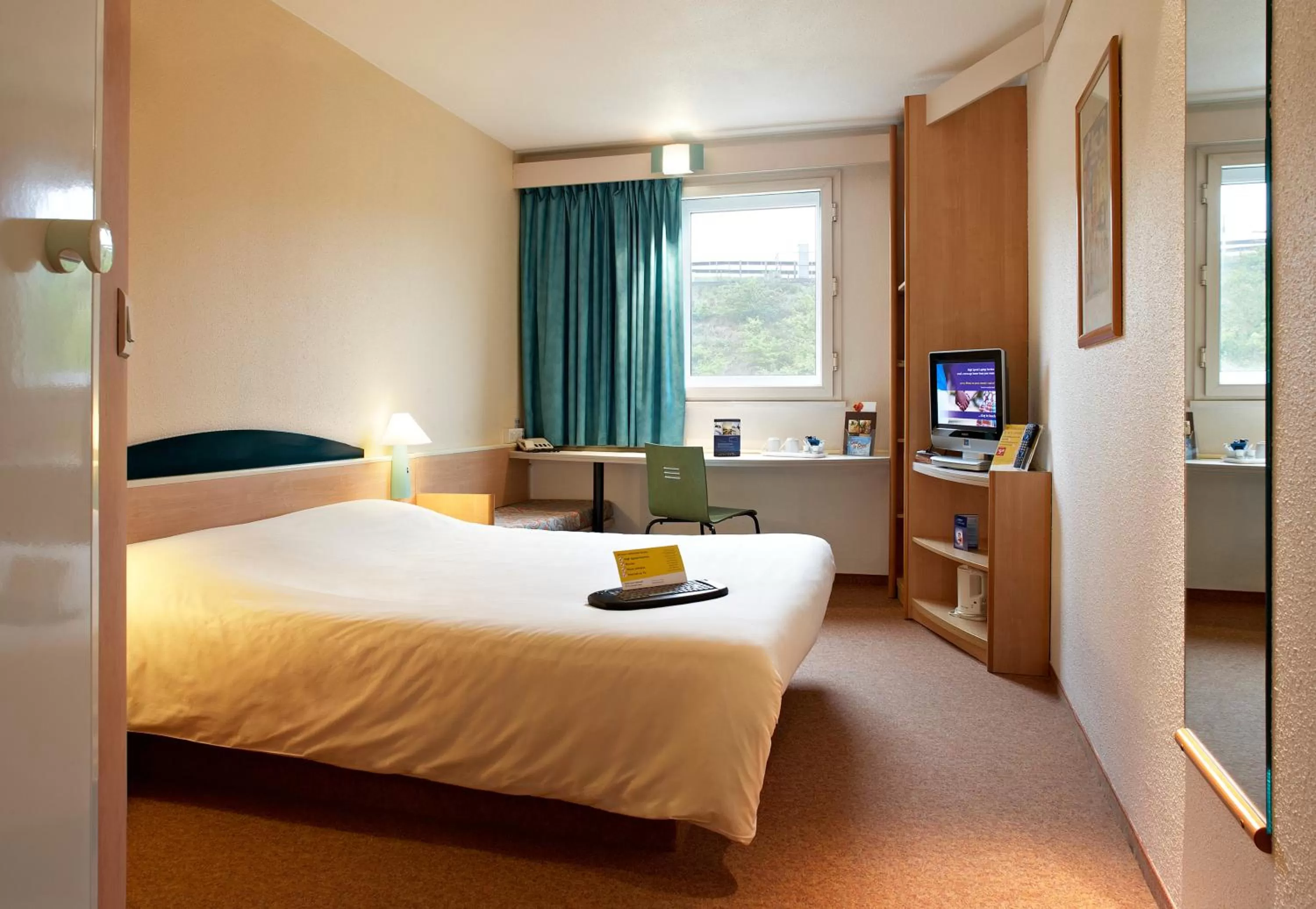 Bed in ibis Chesterfield North - Barlborough