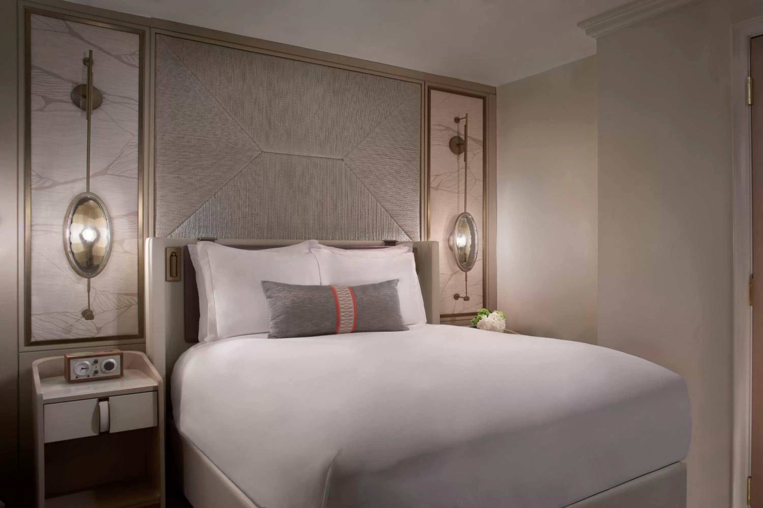 Bedroom, Bed in The Ritz-Carlton Naples