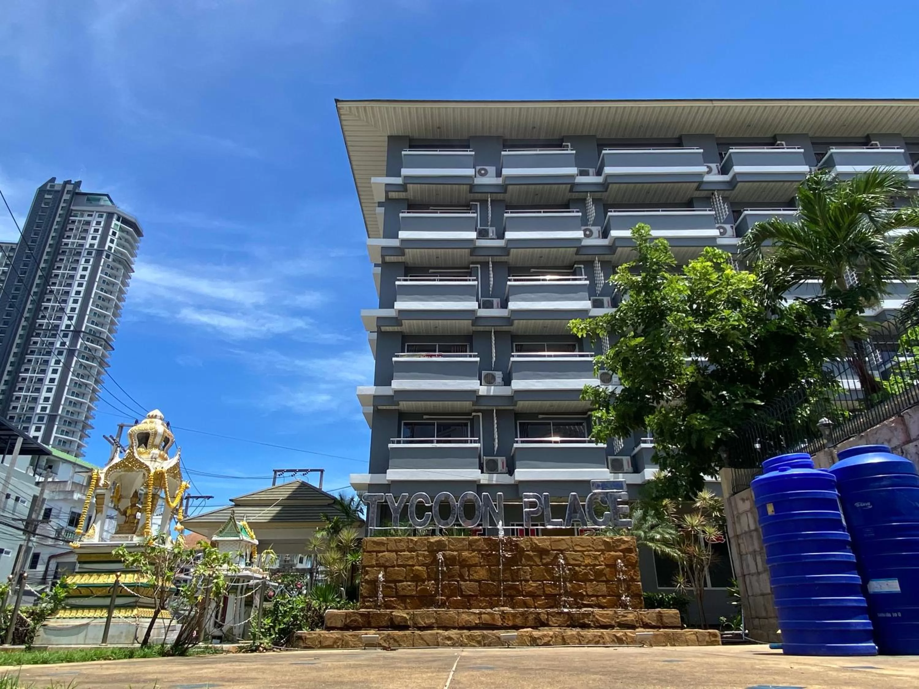 Property building in Tycoon place garden