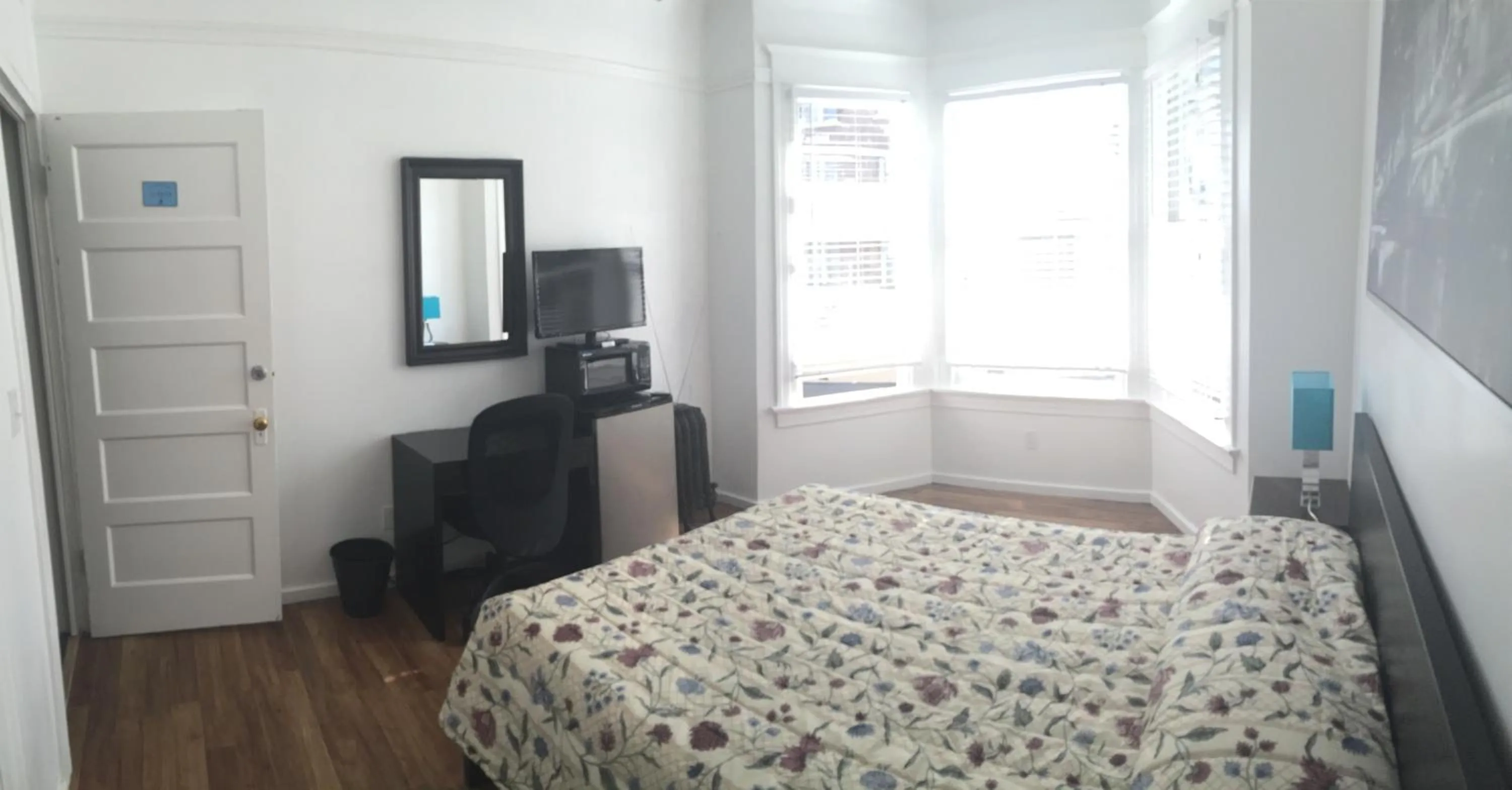 Standard Room with Shower in Cable Car Hotel