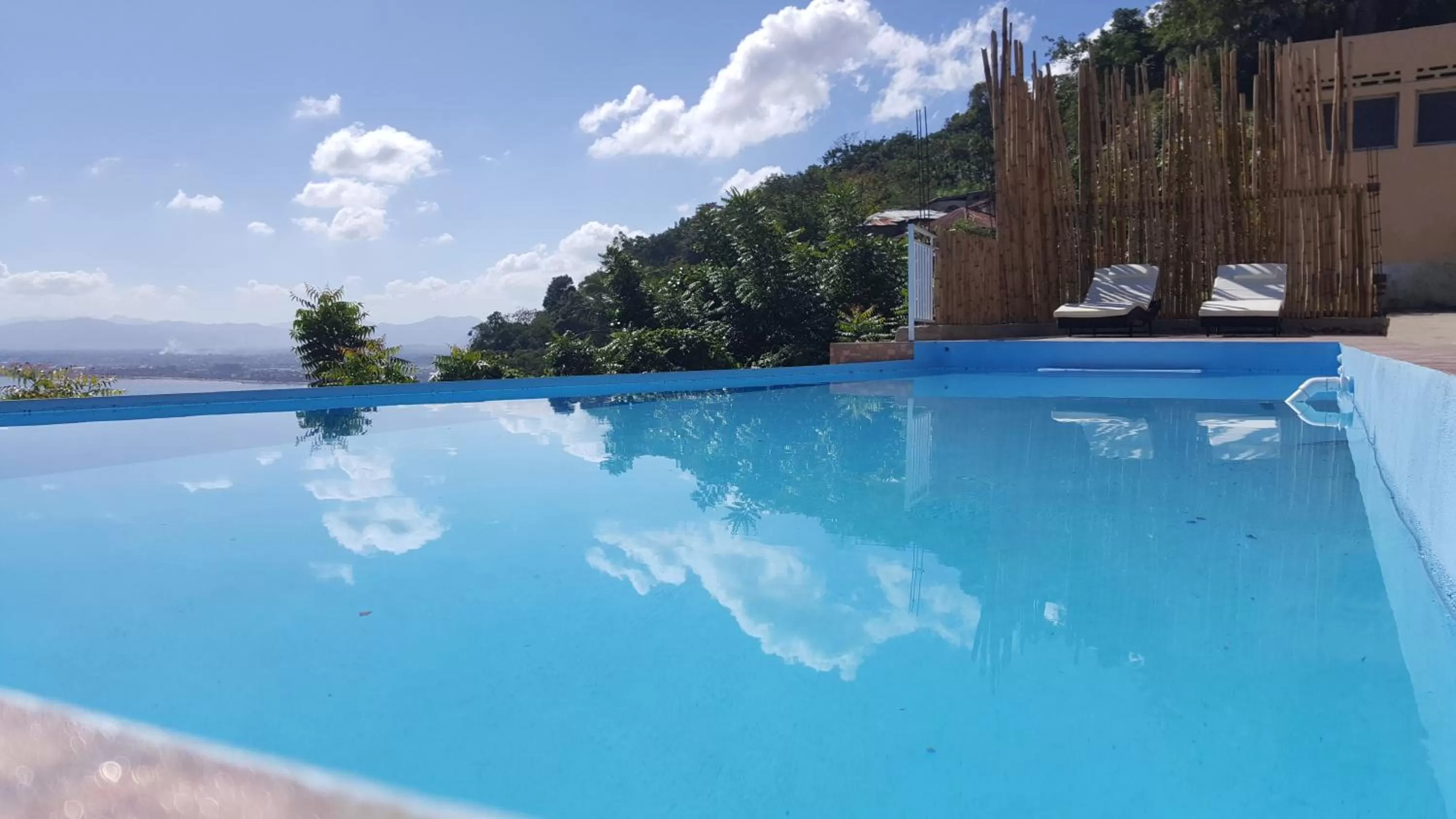 Swimming pool in Habitation Des Lauriers