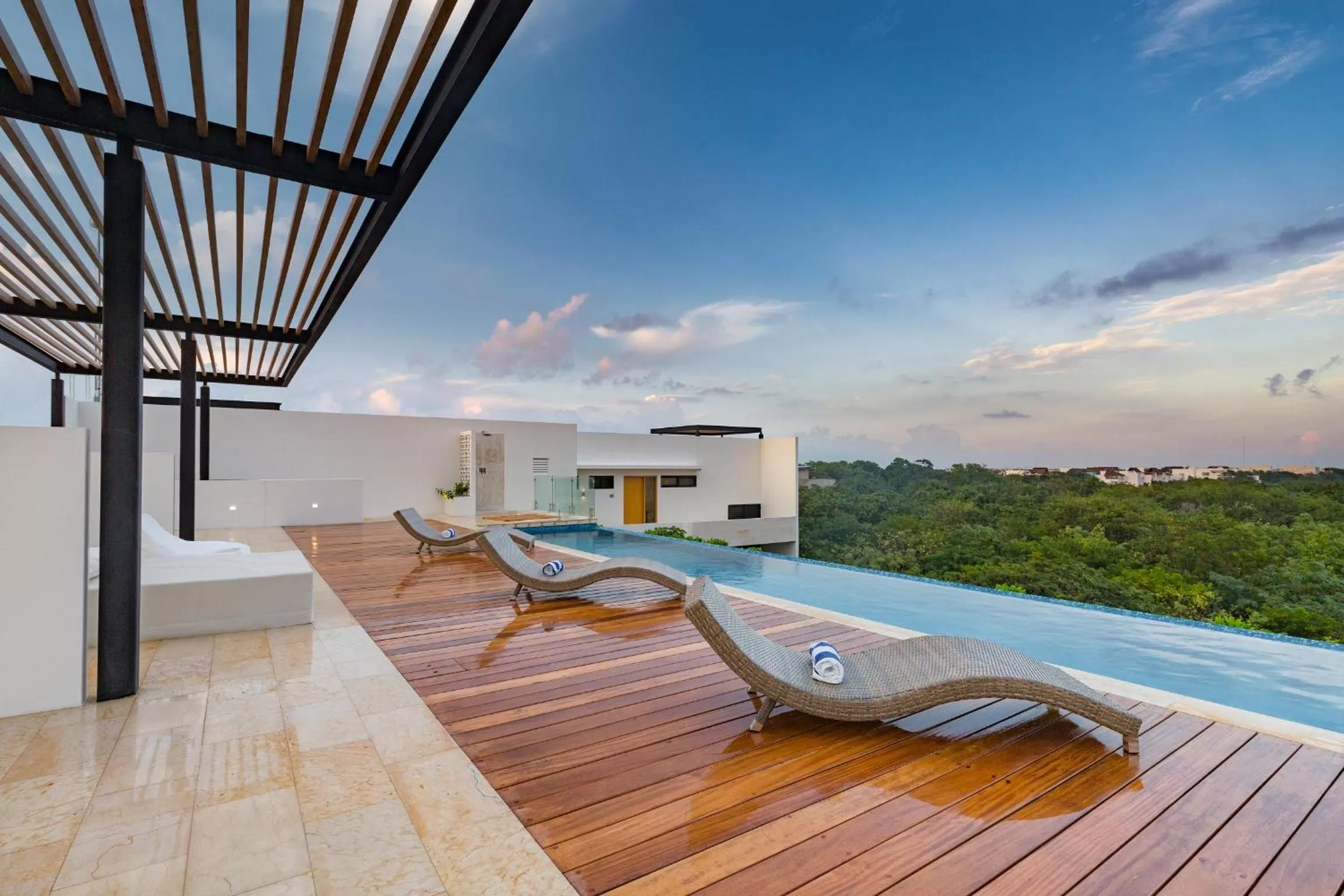 Swimming Pool in The Highline Tulum