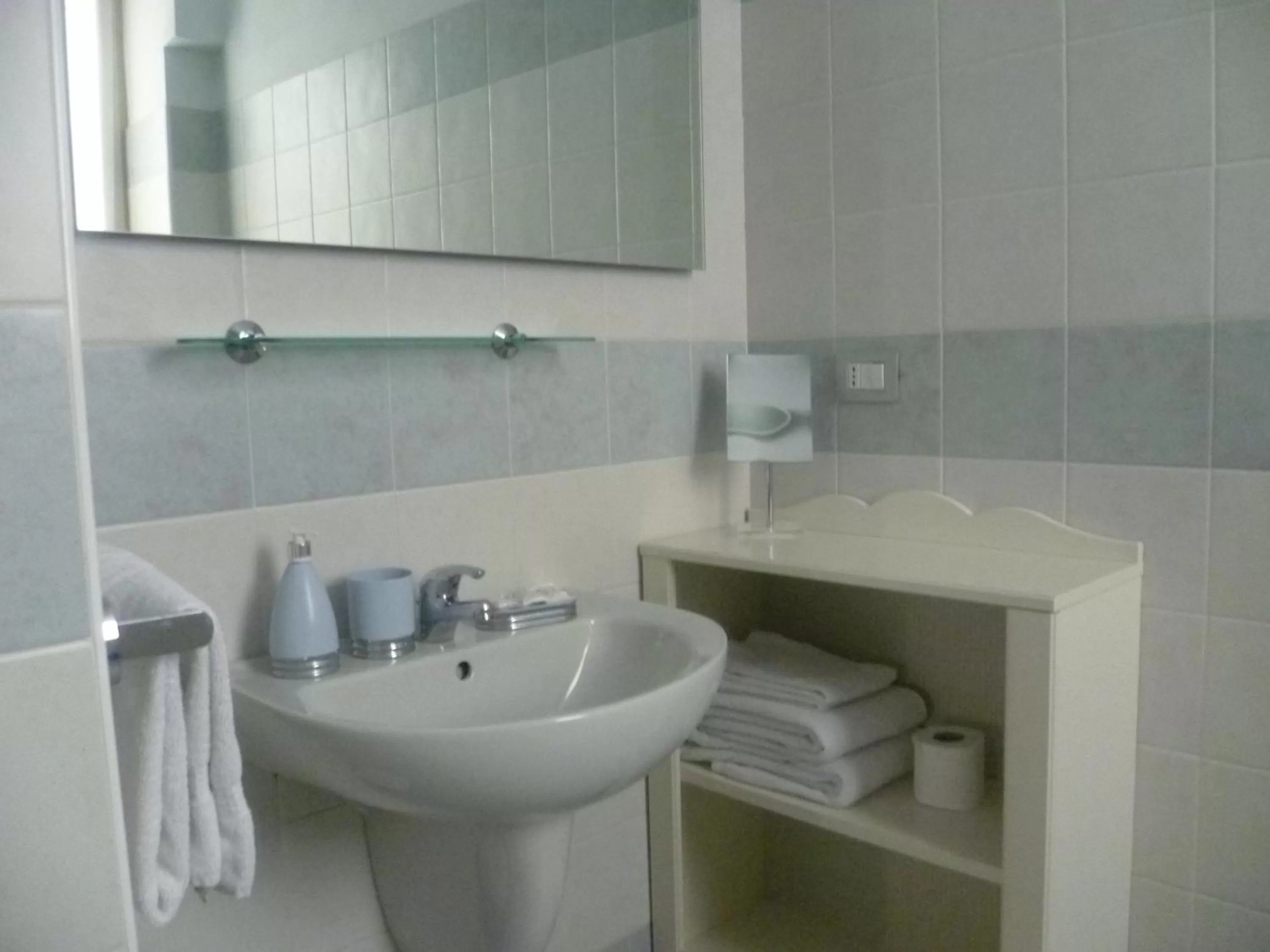 Bathroom in Hotel Moniga