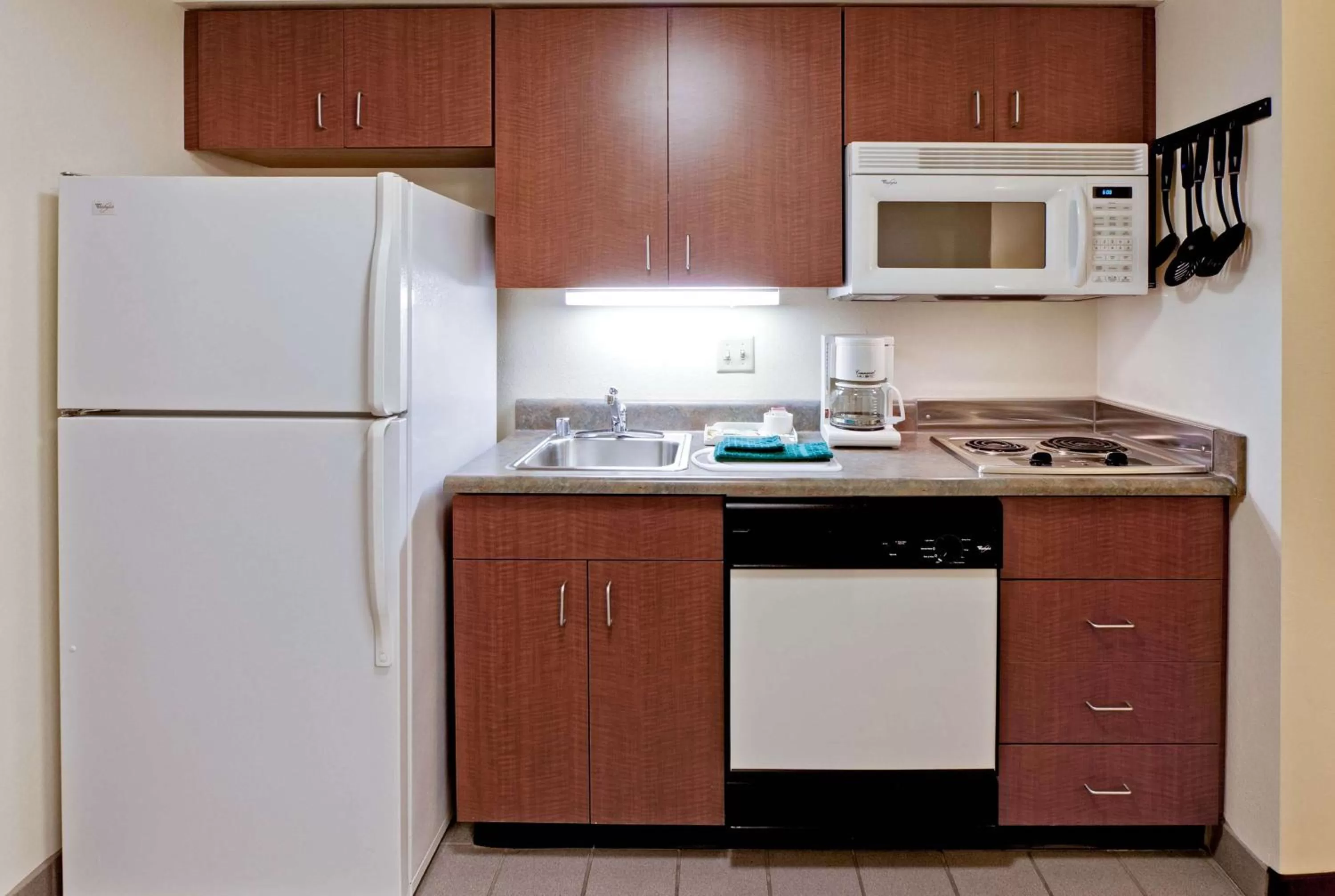 Photo of the whole room in Hawthorn Suites by Wyndham Louisville East