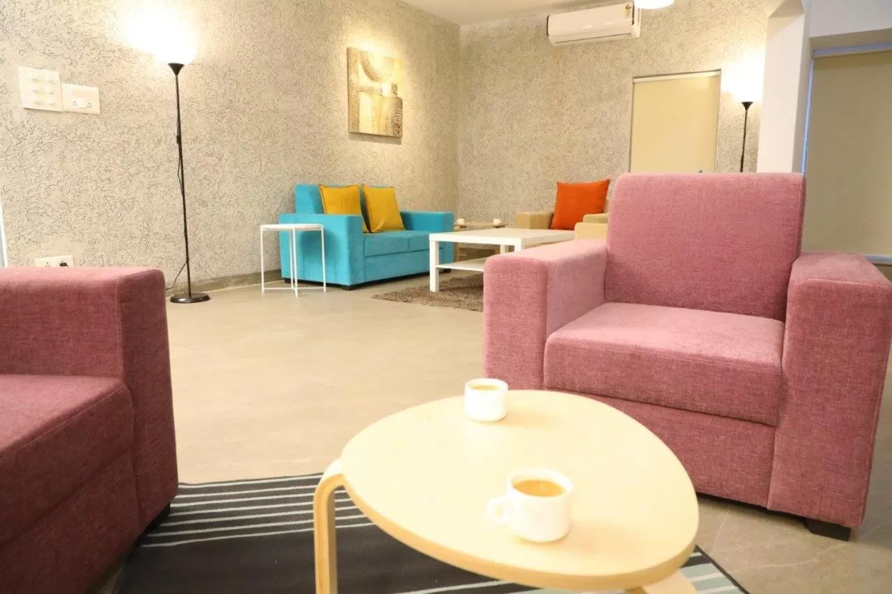 Lounge or bar in SwanSuites Gachibowli