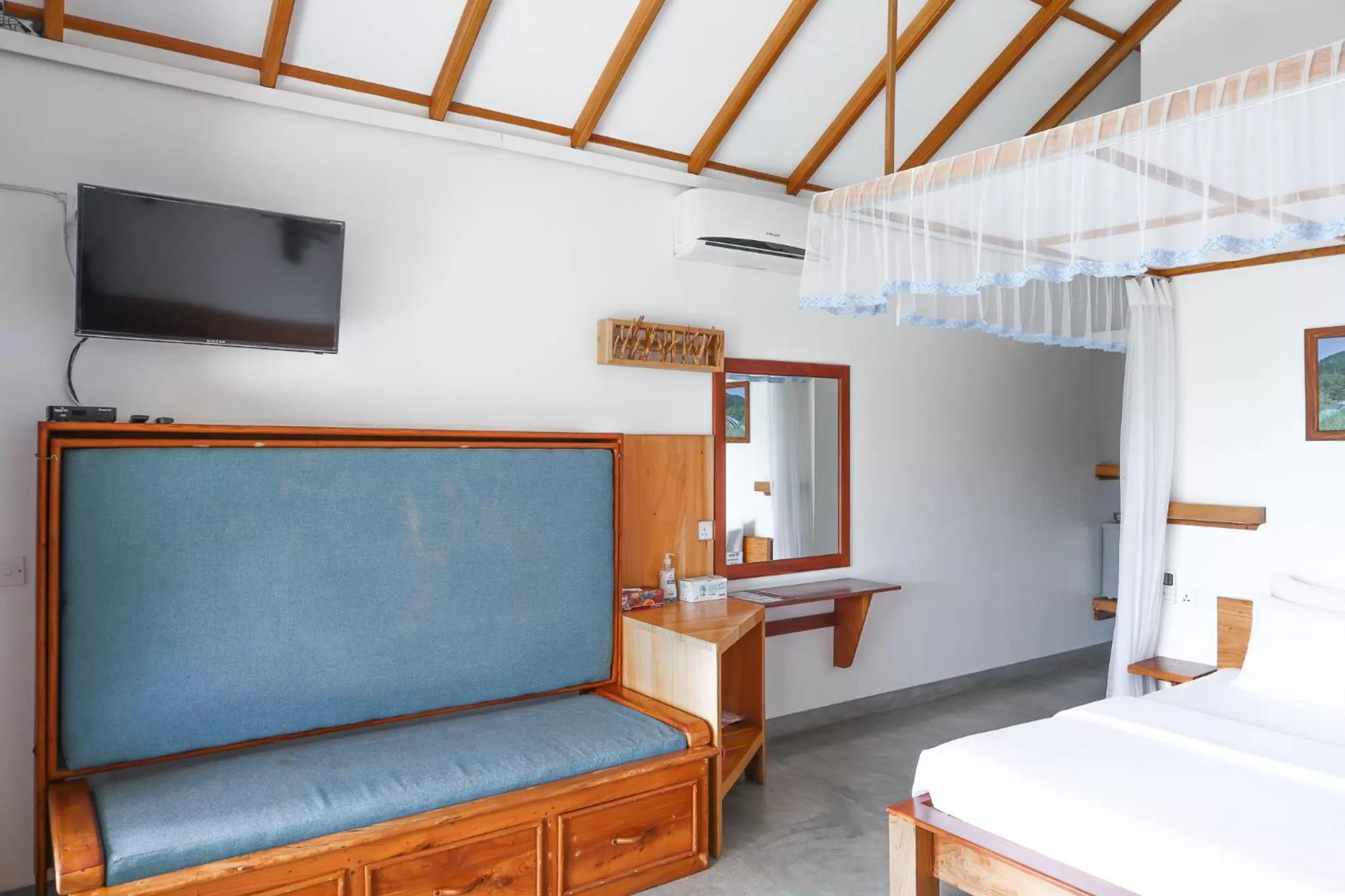 Bedroom, TV/Entertainment Center in The One Ella