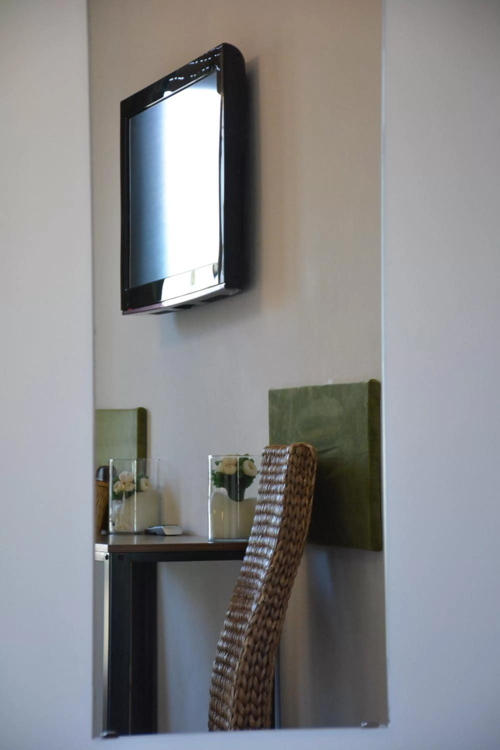 Bedroom, TV/Entertainment Center in B&B Fashion style