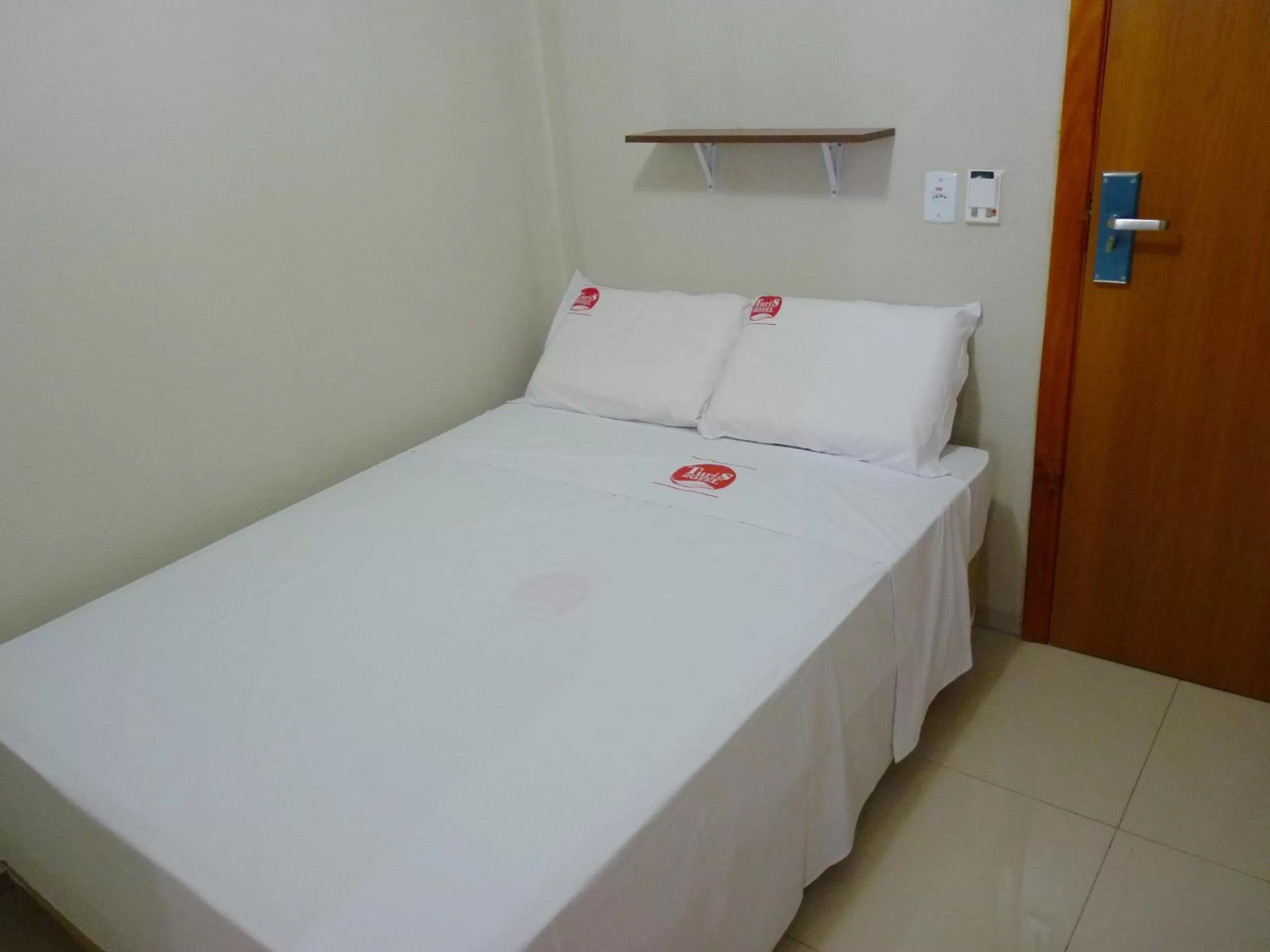 Bed in Turis Hotel & Choperia