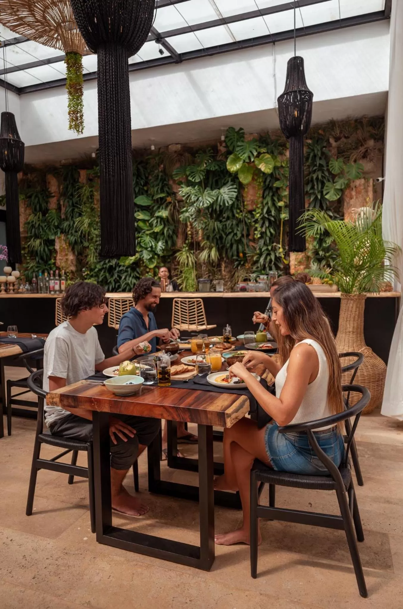 Restaurant/places to eat in Olbil Hotel Boutique