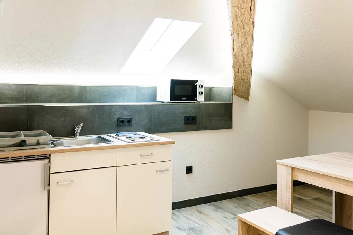 Kitchen or kitchenette, Kitchen/Kitchenette in Bahnhof-Erzingen, hotel, coffee & more