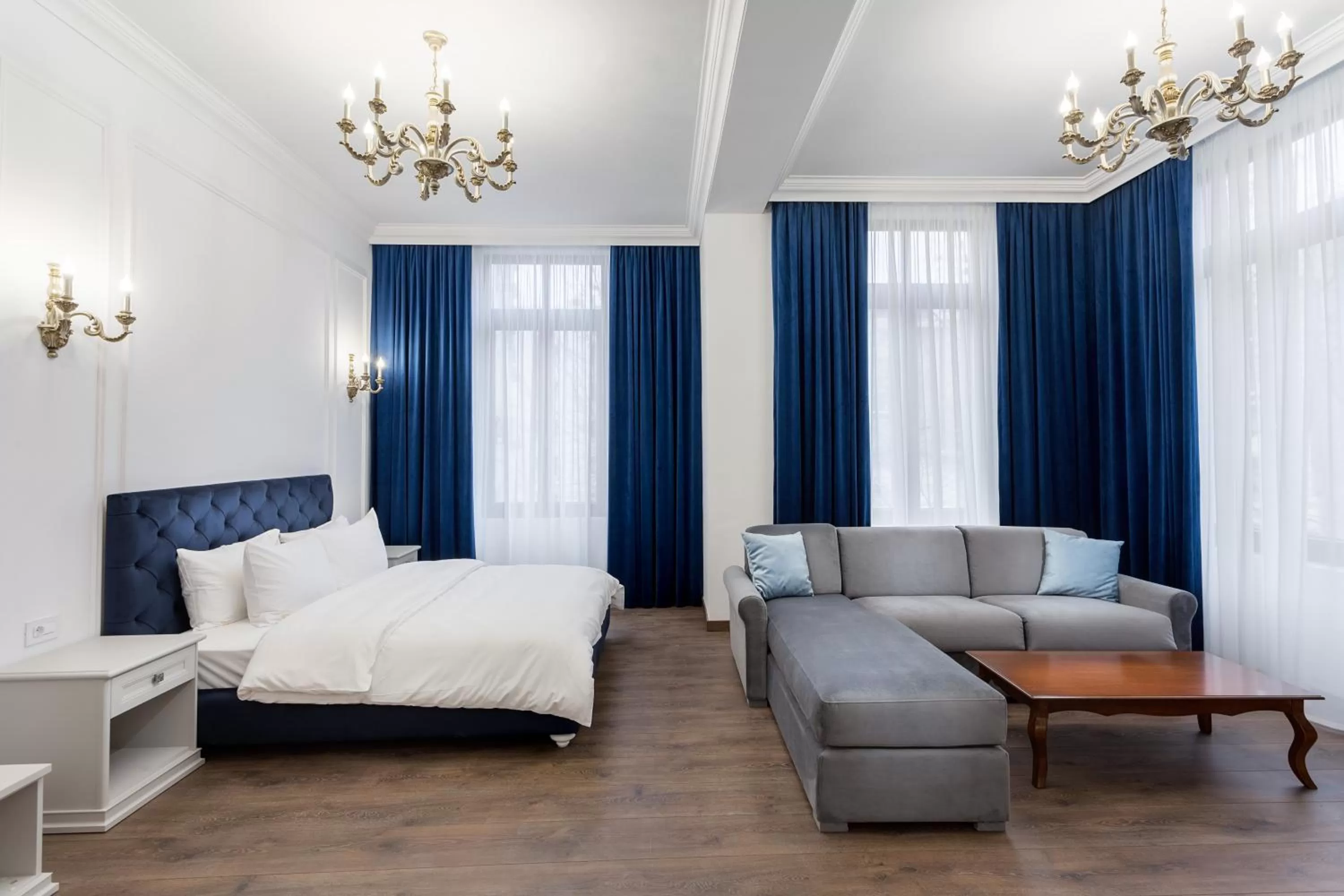 Photo of the whole room, Bed in Lahovary Palace Hotel