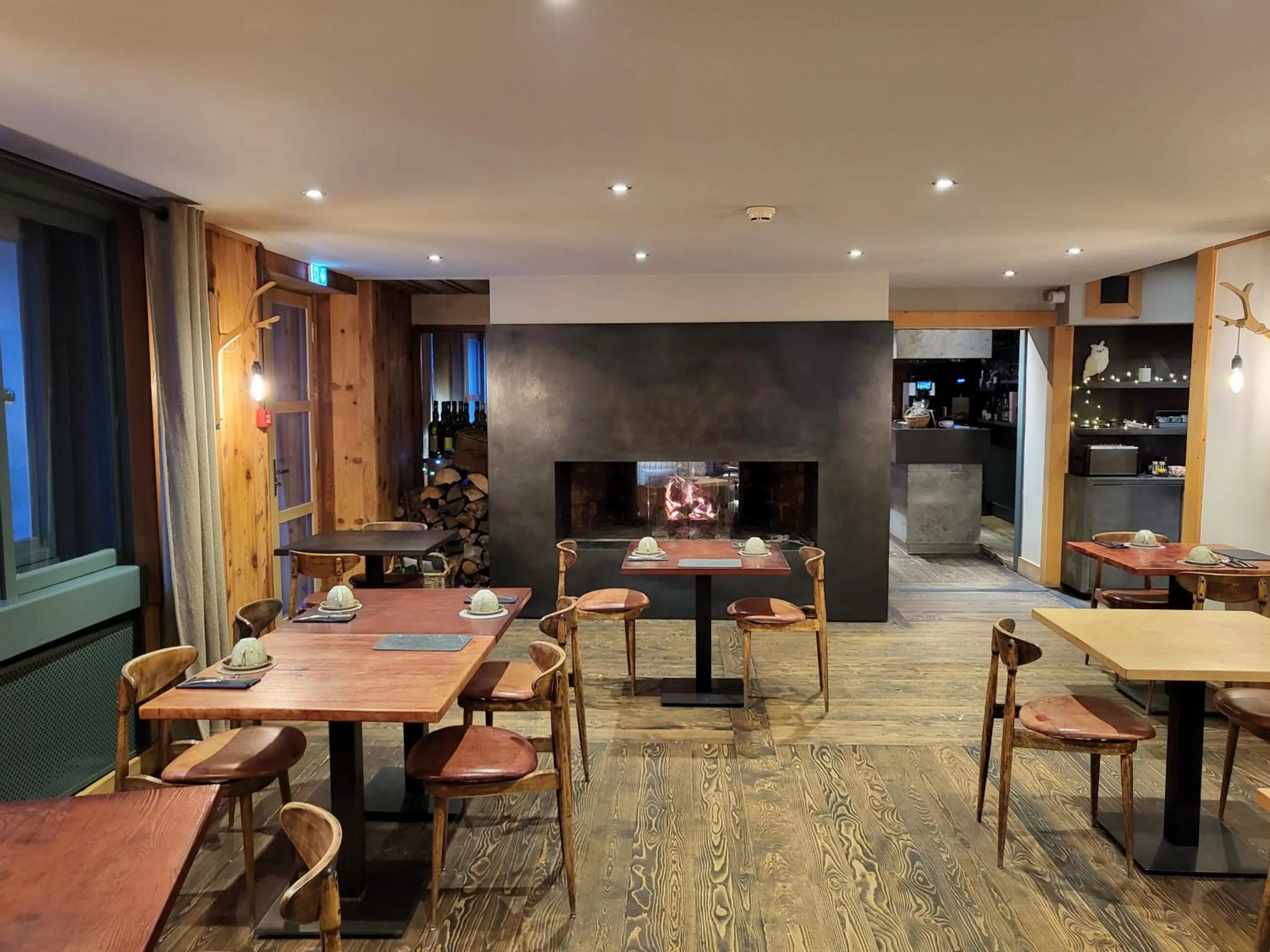 Restaurant/places to eat in Hotel du Golf